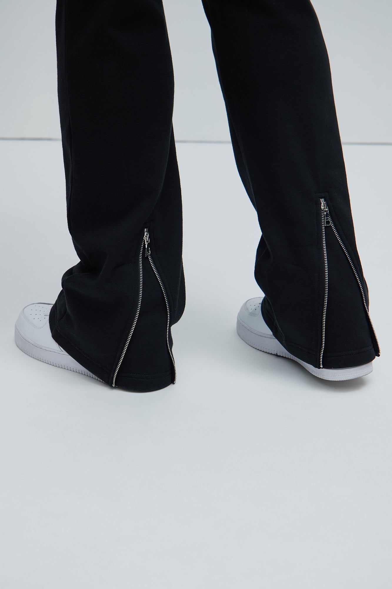 Tyson Back Zipper Skinny Flared Sweatpants - Black