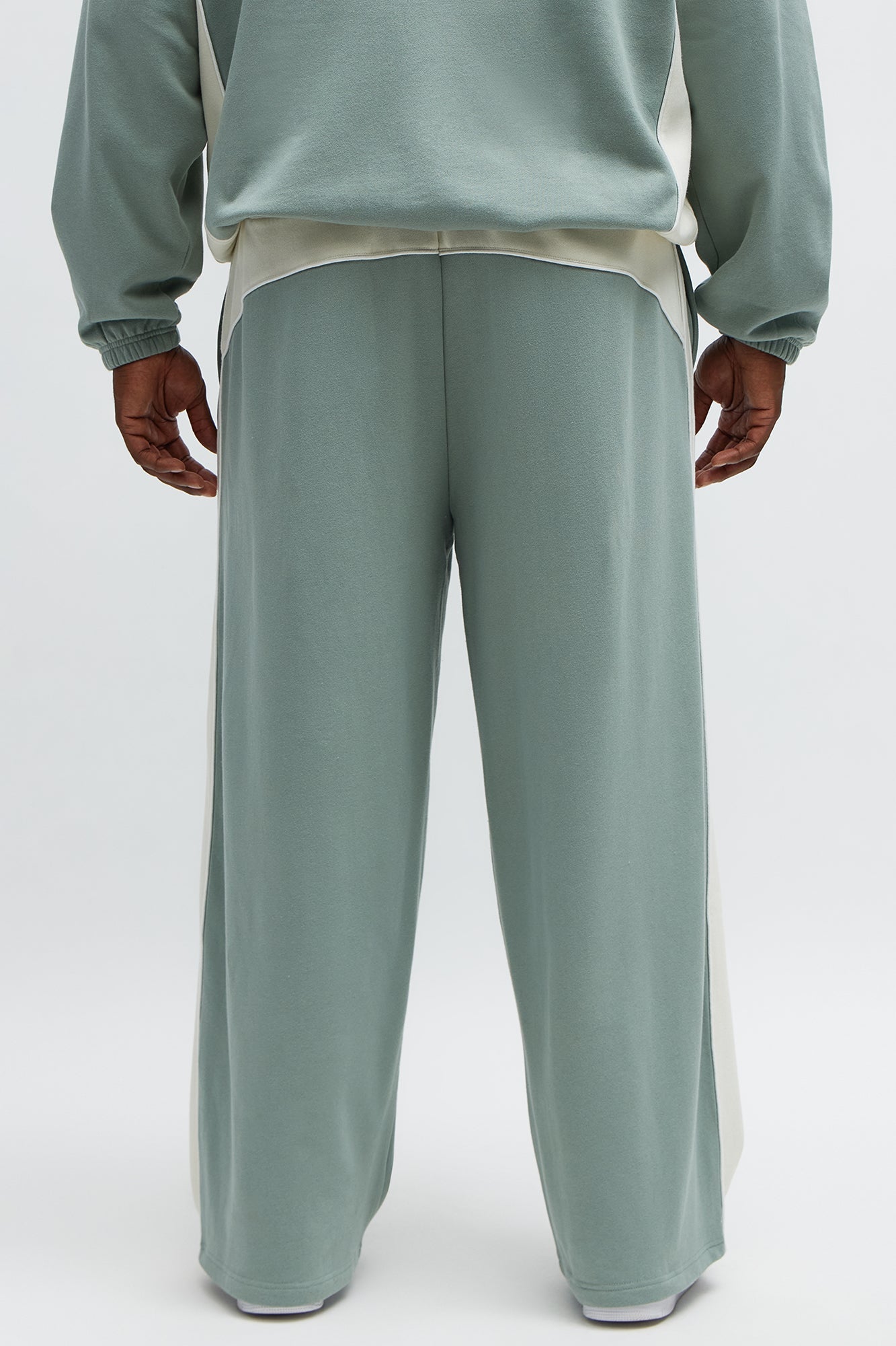 Ready Side Panel Sweatpant - Sage