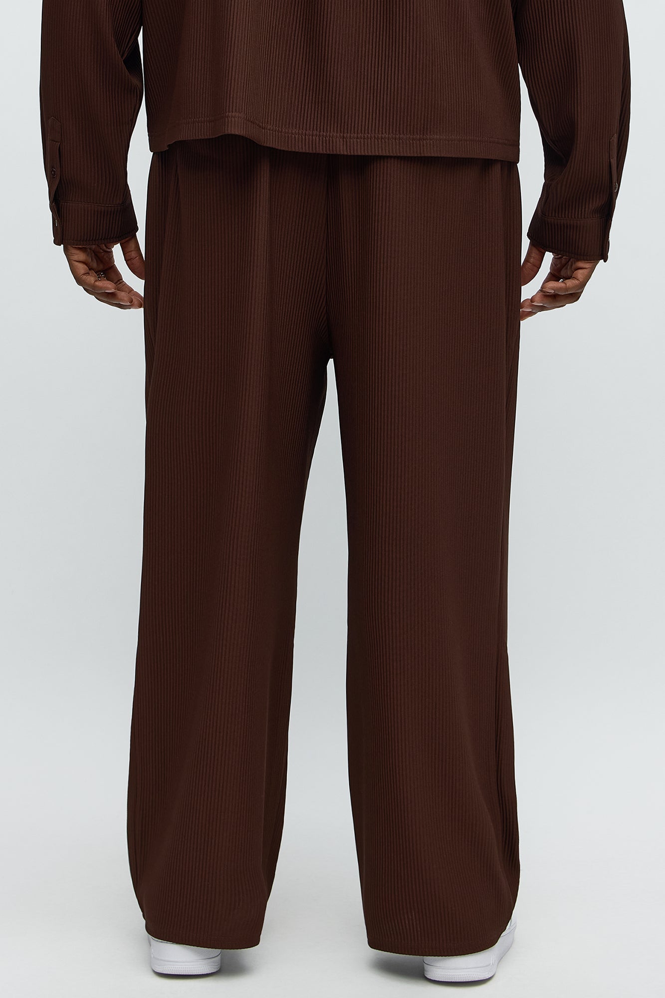 Show Up Baggy Elastic Waist Pant - Brown