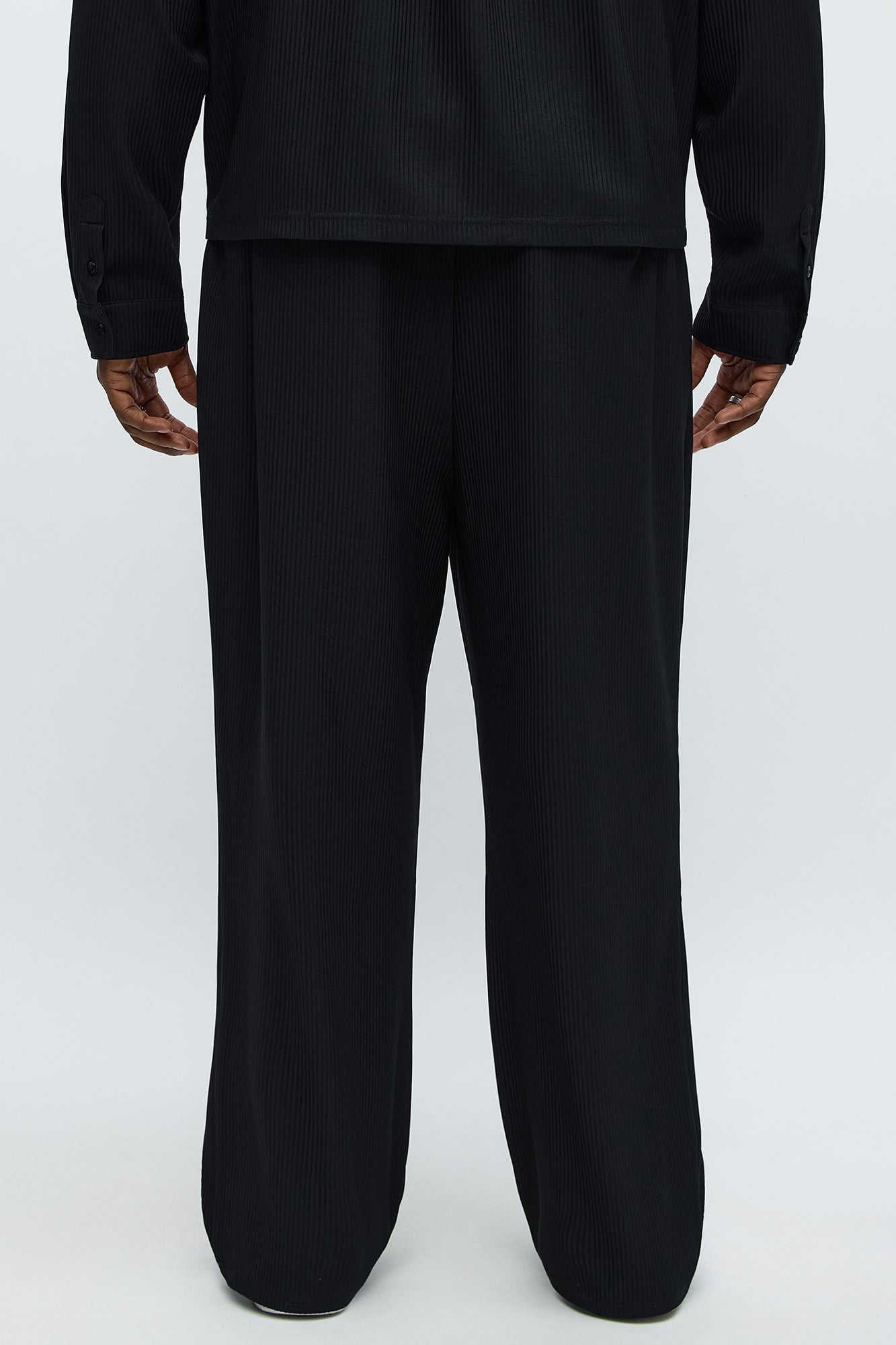 Show Up Baggy Elastic Waist Pant - Black