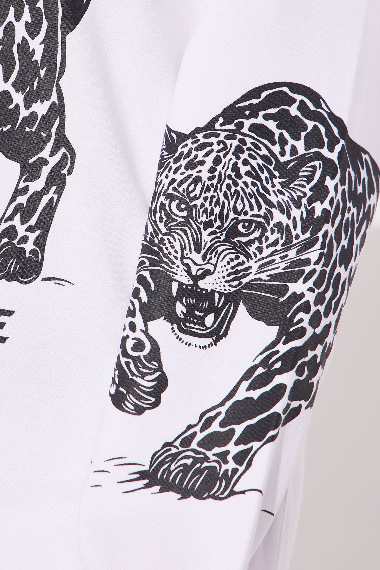 Def Leopard Legacy Sweatshirt - White