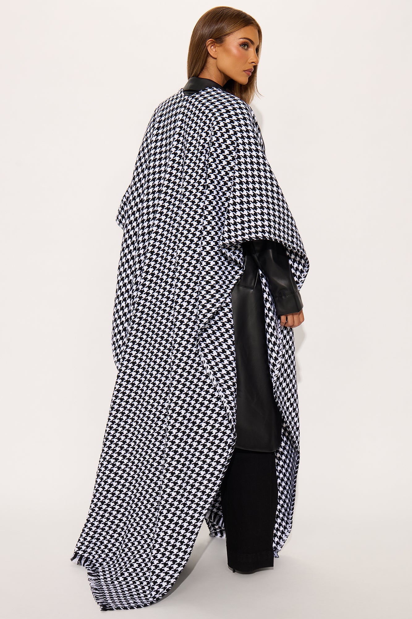 I'm Always Extra Rowana - Black/White