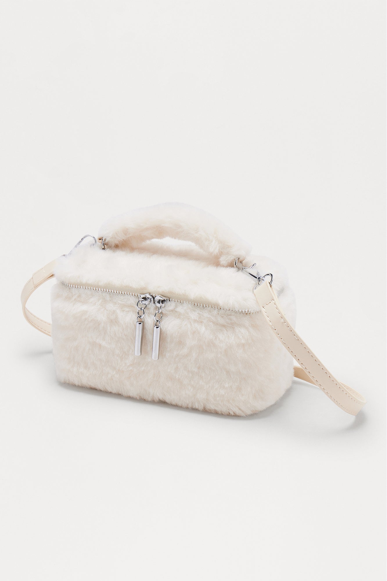 Cozy Kiss Sherpa Crossbody Handbag - Ivory