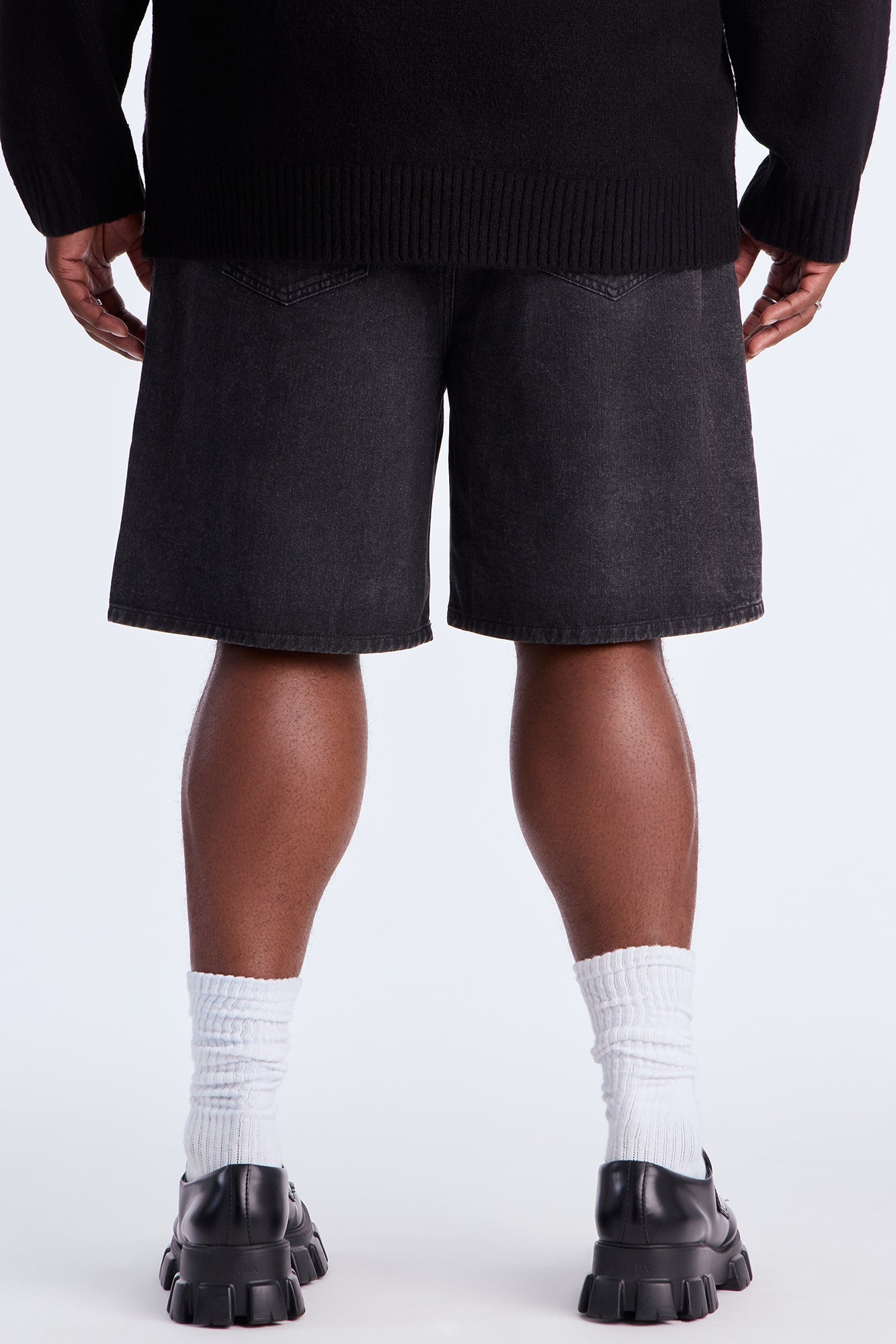 Relaxed Thread Bare Embroidered Denim Short - Black Wash