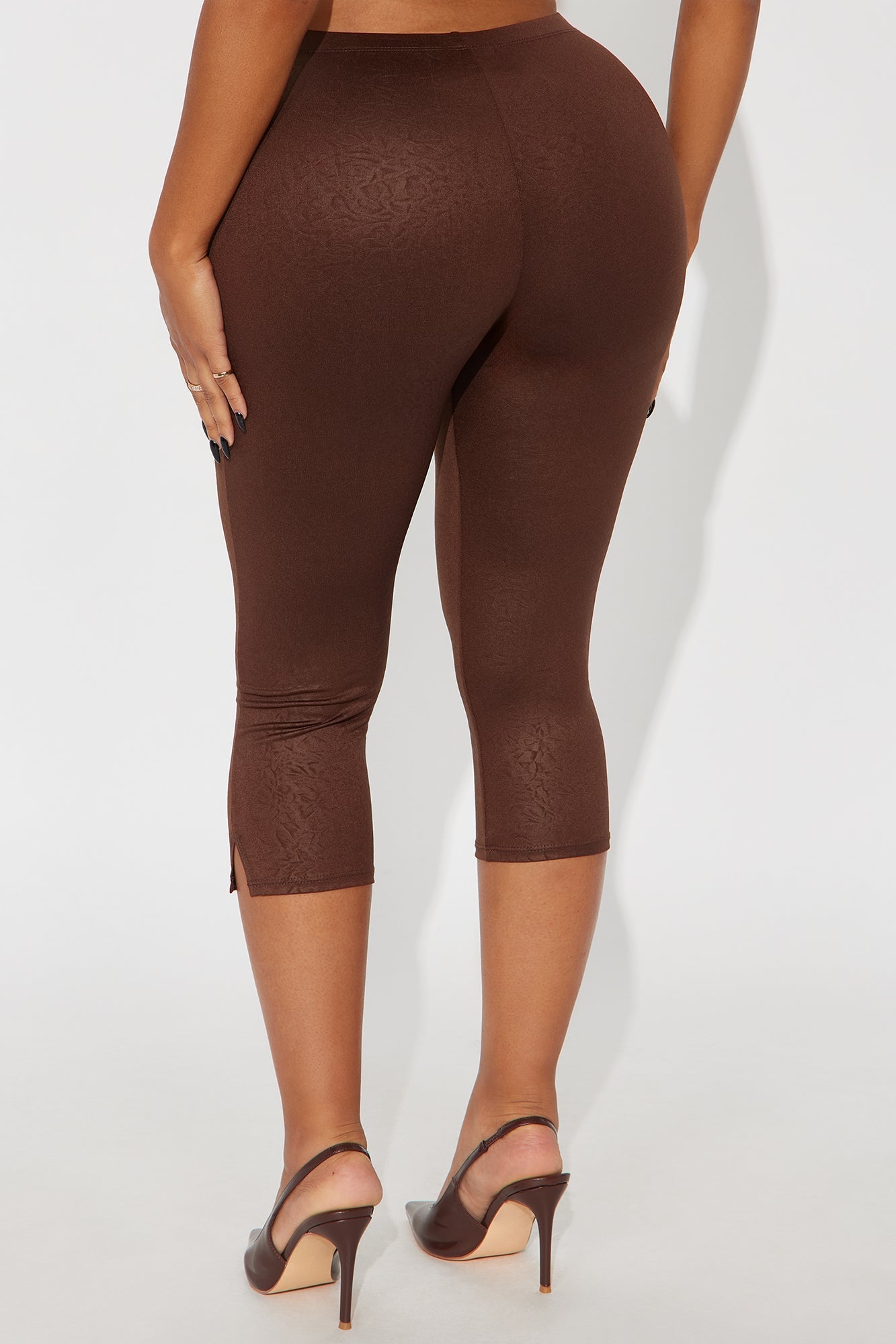 Sudden Movement Textured Capri Legging - Dark Brown