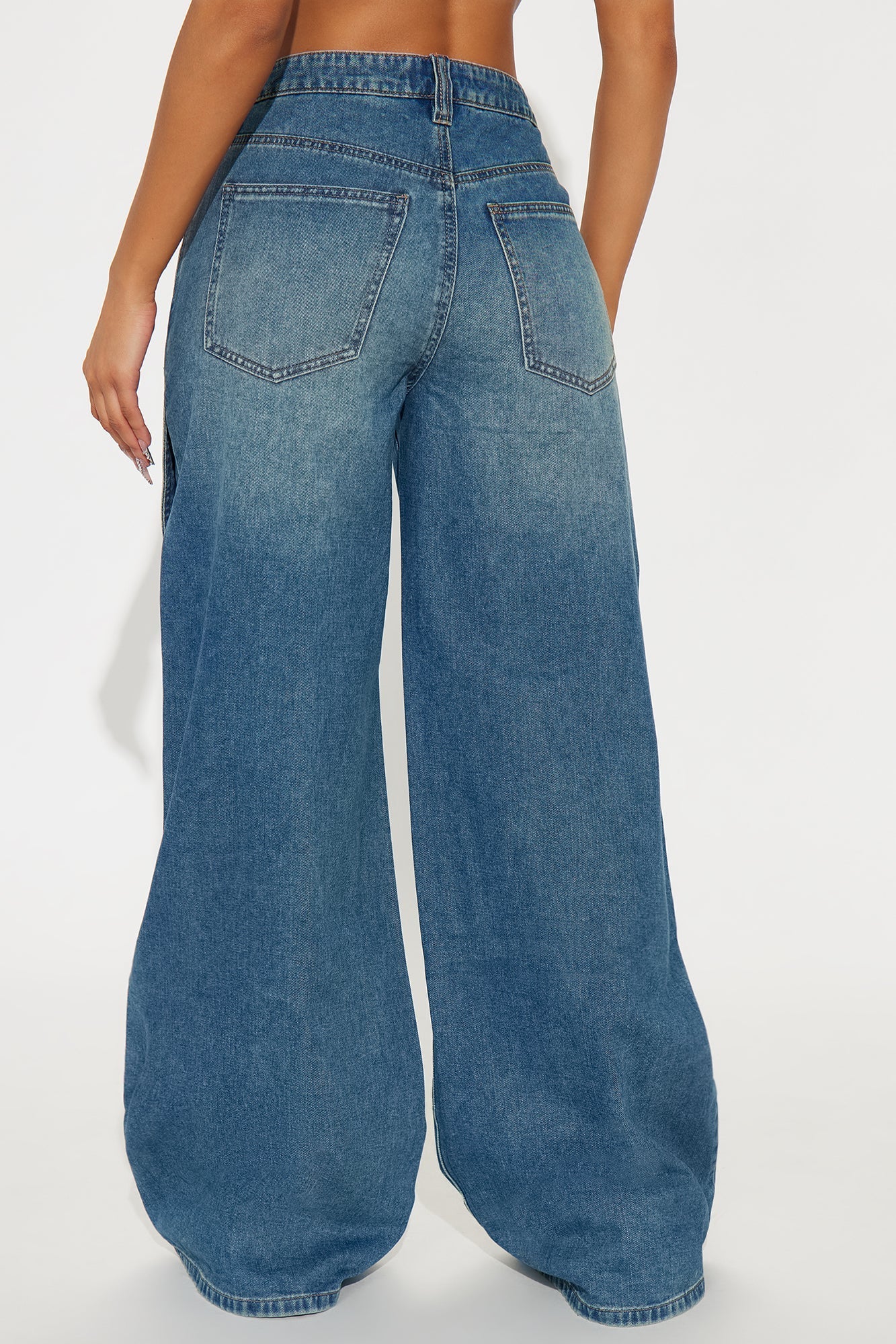 Hot Commodity Baggy Jeans - Medium Wash