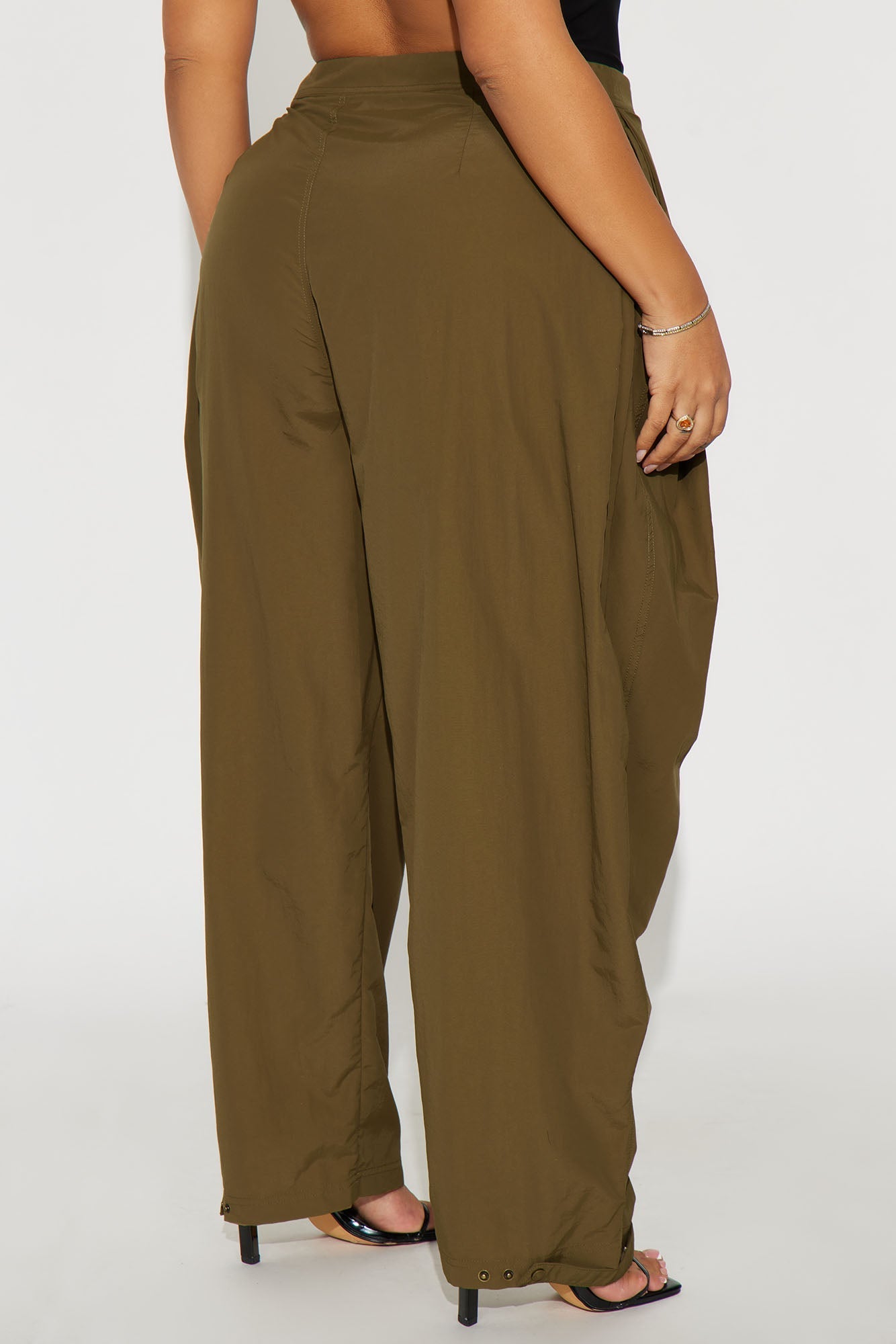 Nylon Windbreaker Pant - Military Green