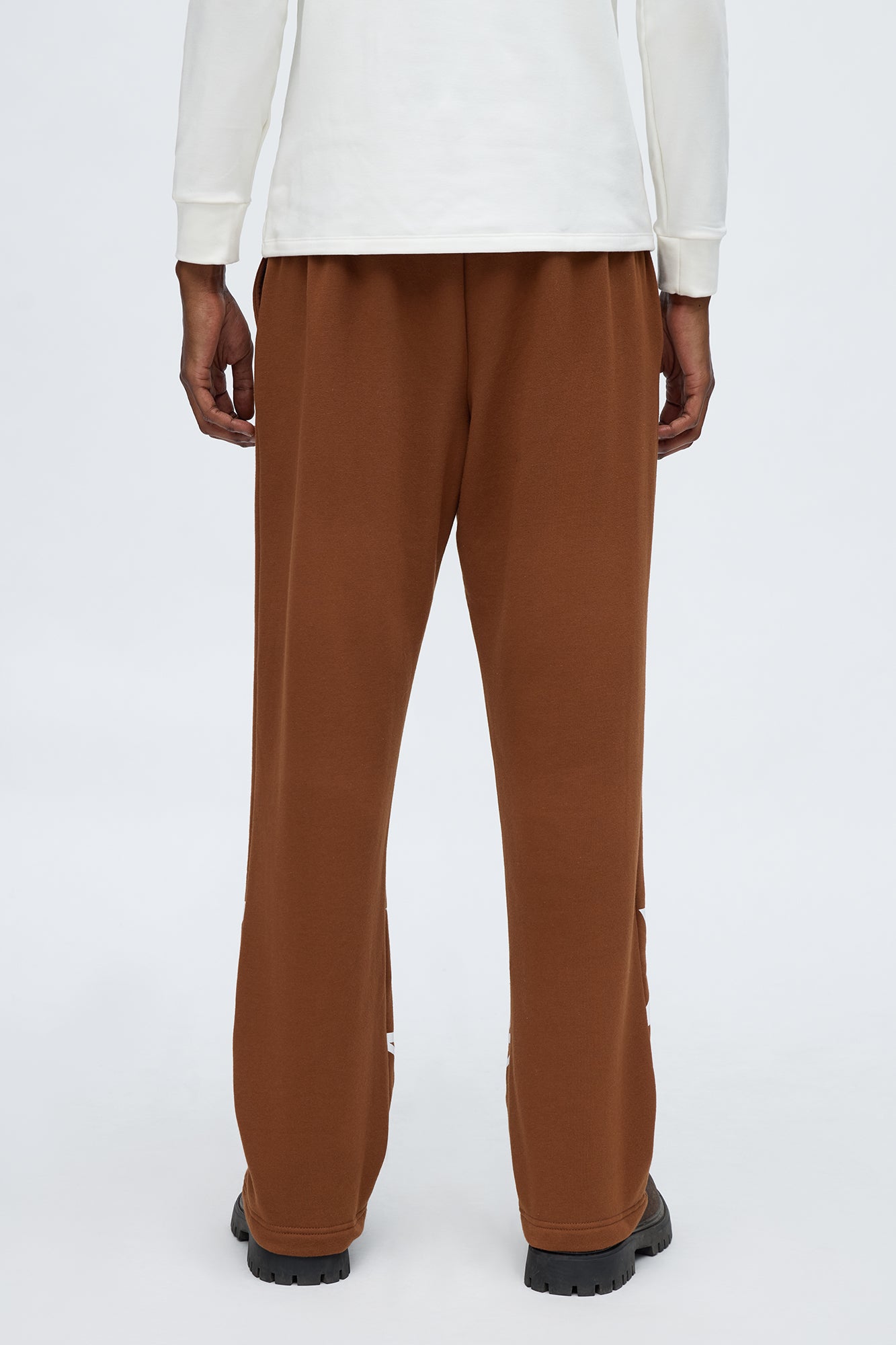 Aim For The Stars Baggy Sweatpants - Brown