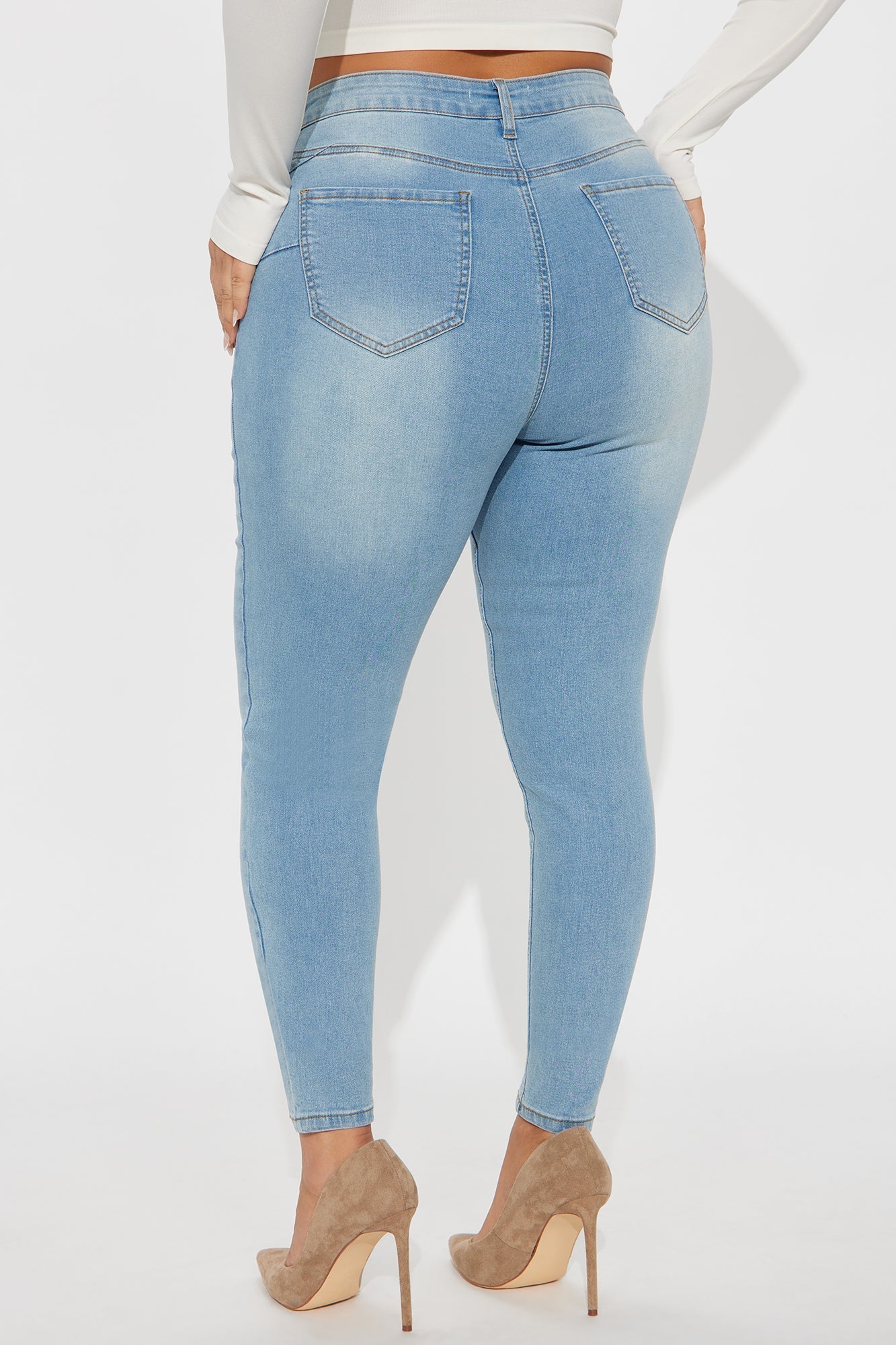 Tall Vibe Check Curvy Stretch Skinny Jeans - Light Wash