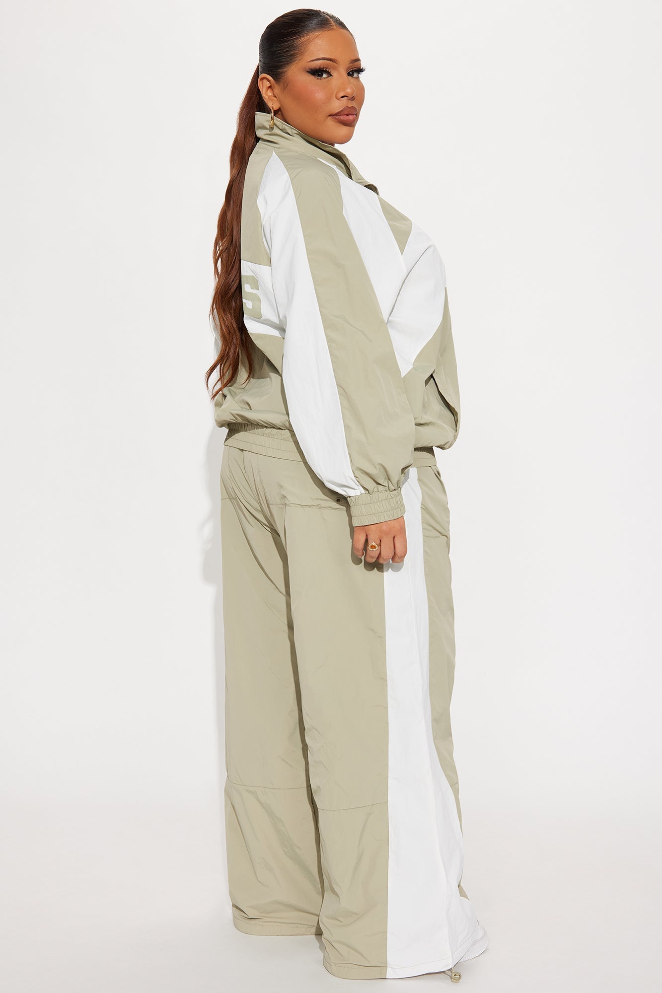 Off The Track Windbreaker Jogger Pant Set - Sage