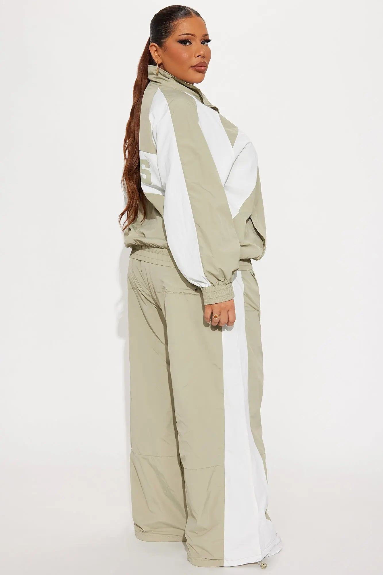 Off The Track Windbreaker Jogger Pant Set - Sage