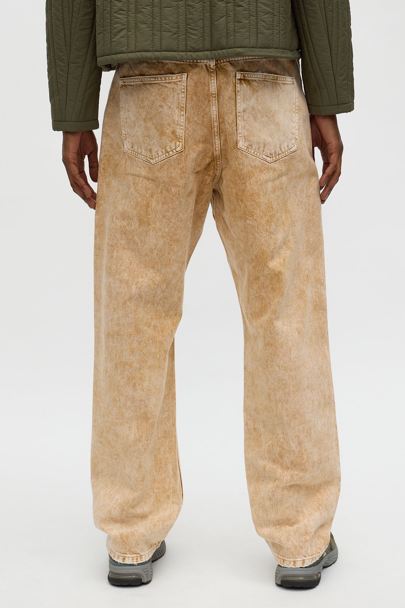 Straight Dust Rinse Distressed Jean - Brown