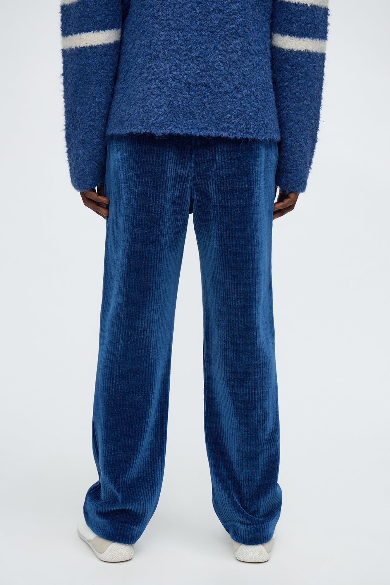 Straight Ashwood Cord Pant - Navy