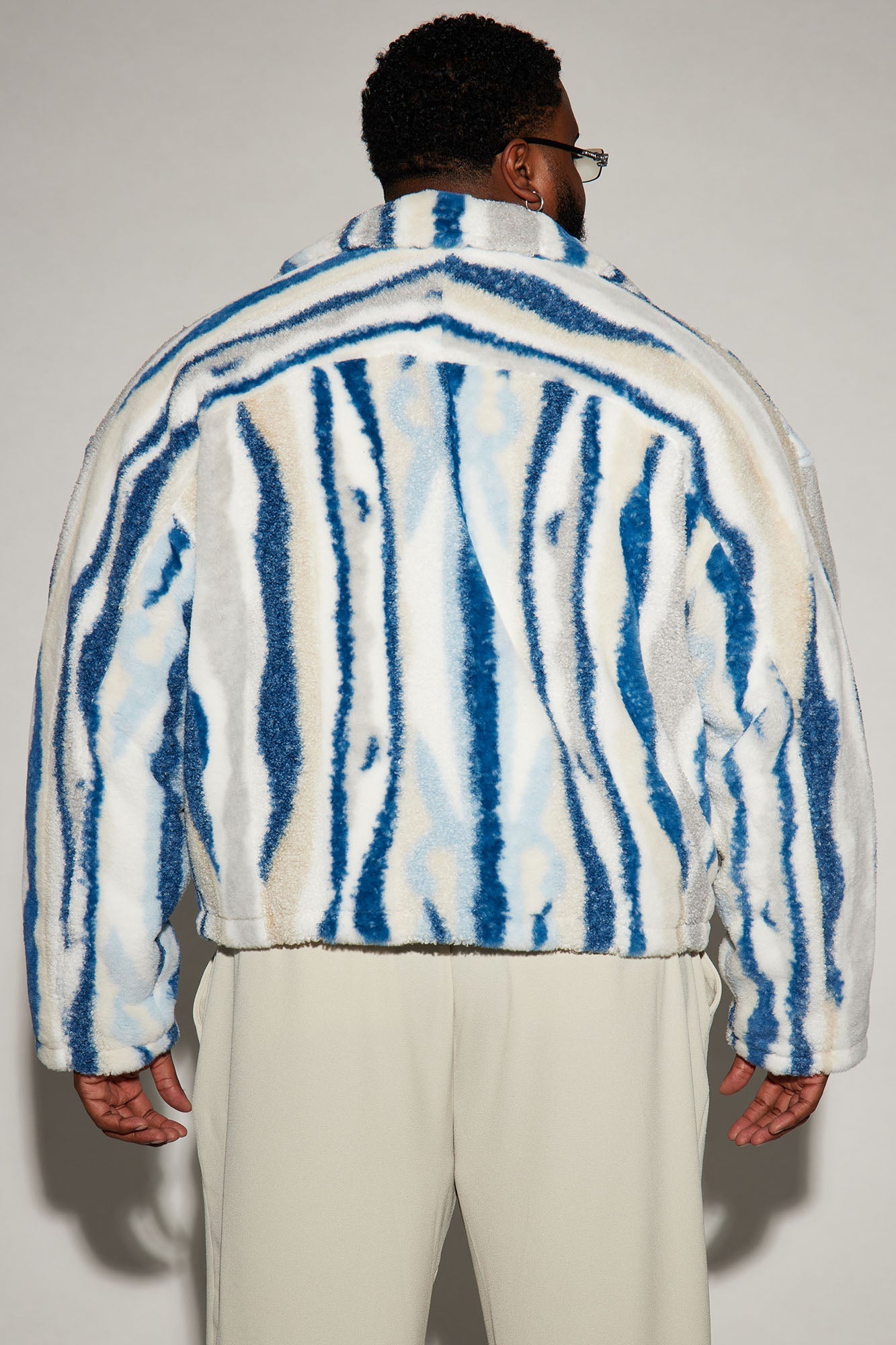 Fuzzy Feeling Cropped Jacket - Blue/combo
