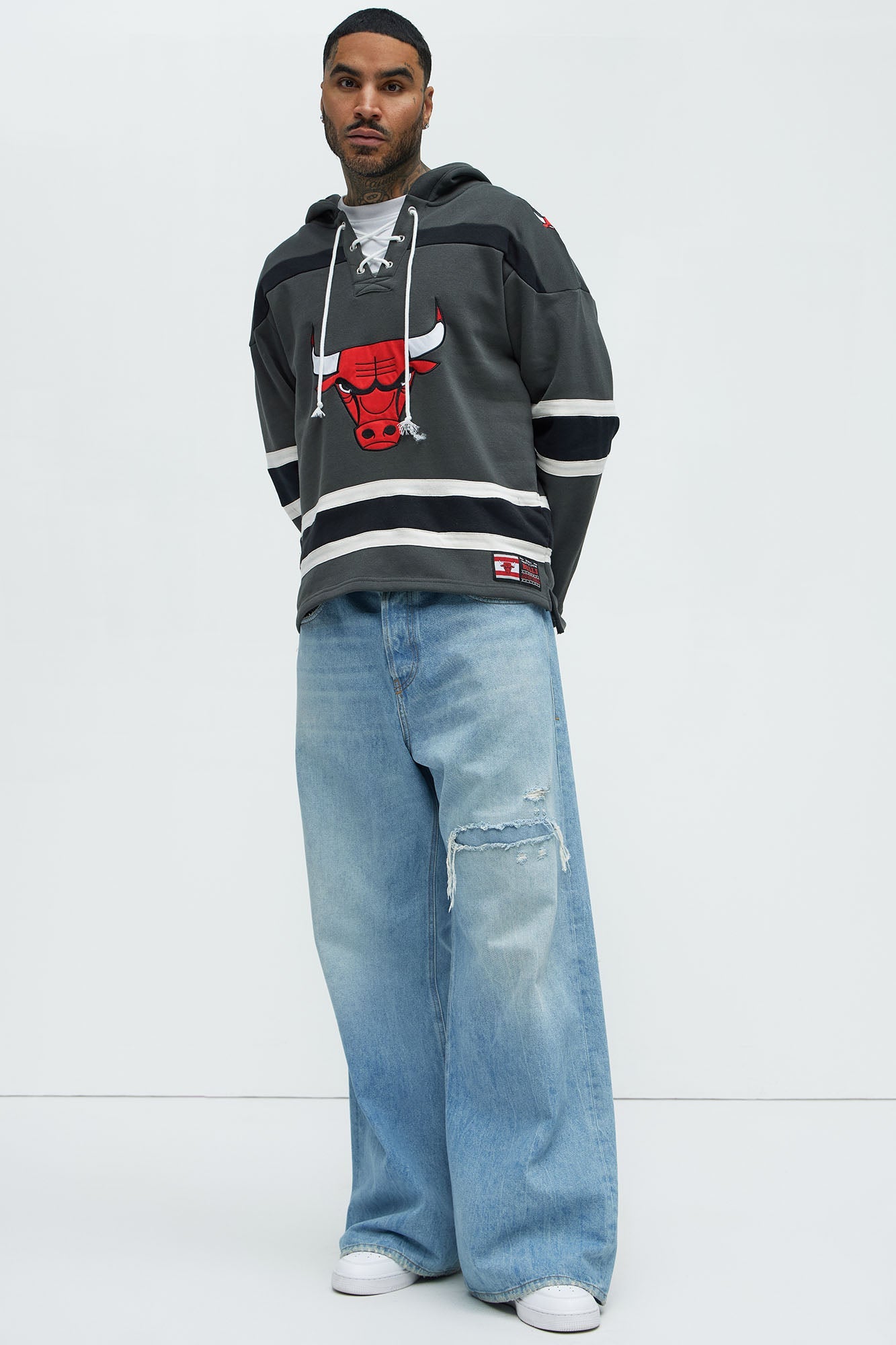 Bulls Body Check Hoodie - Grey