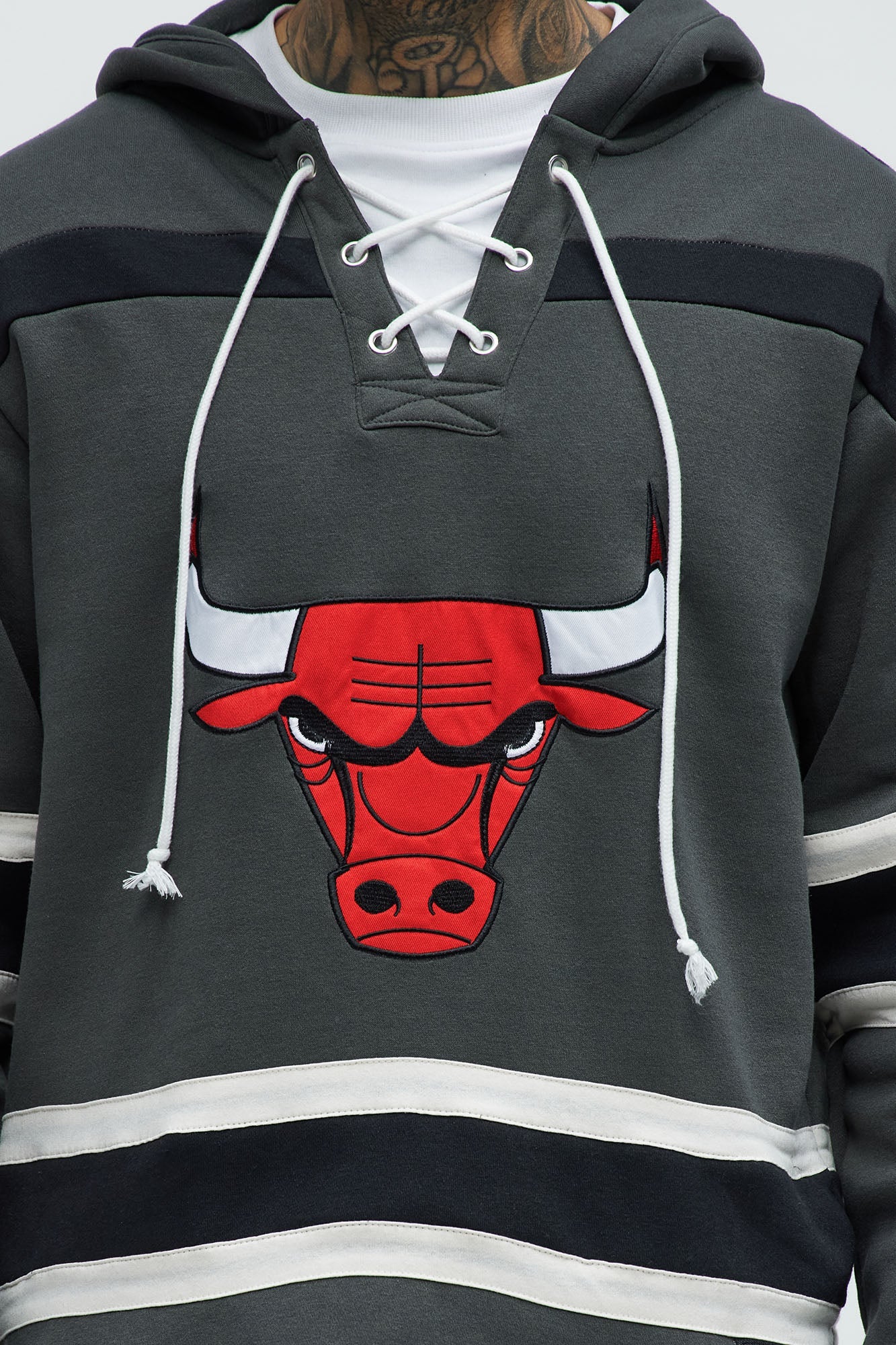 Bulls Body Check Hoodie - Grey