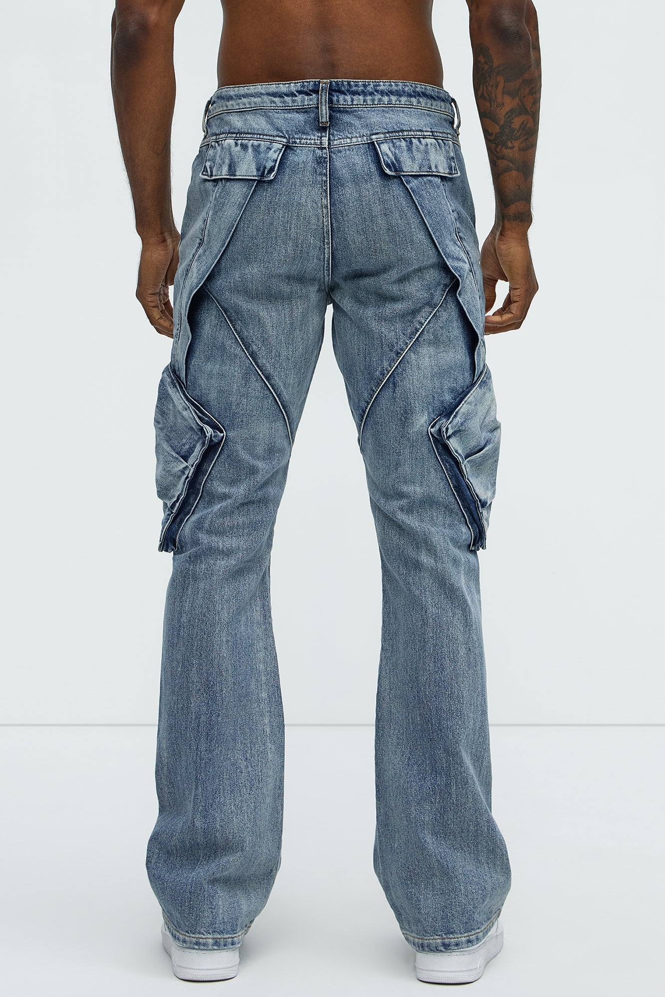 Arlong Paneled Stacked Slim Flare Jeans - Light Wash