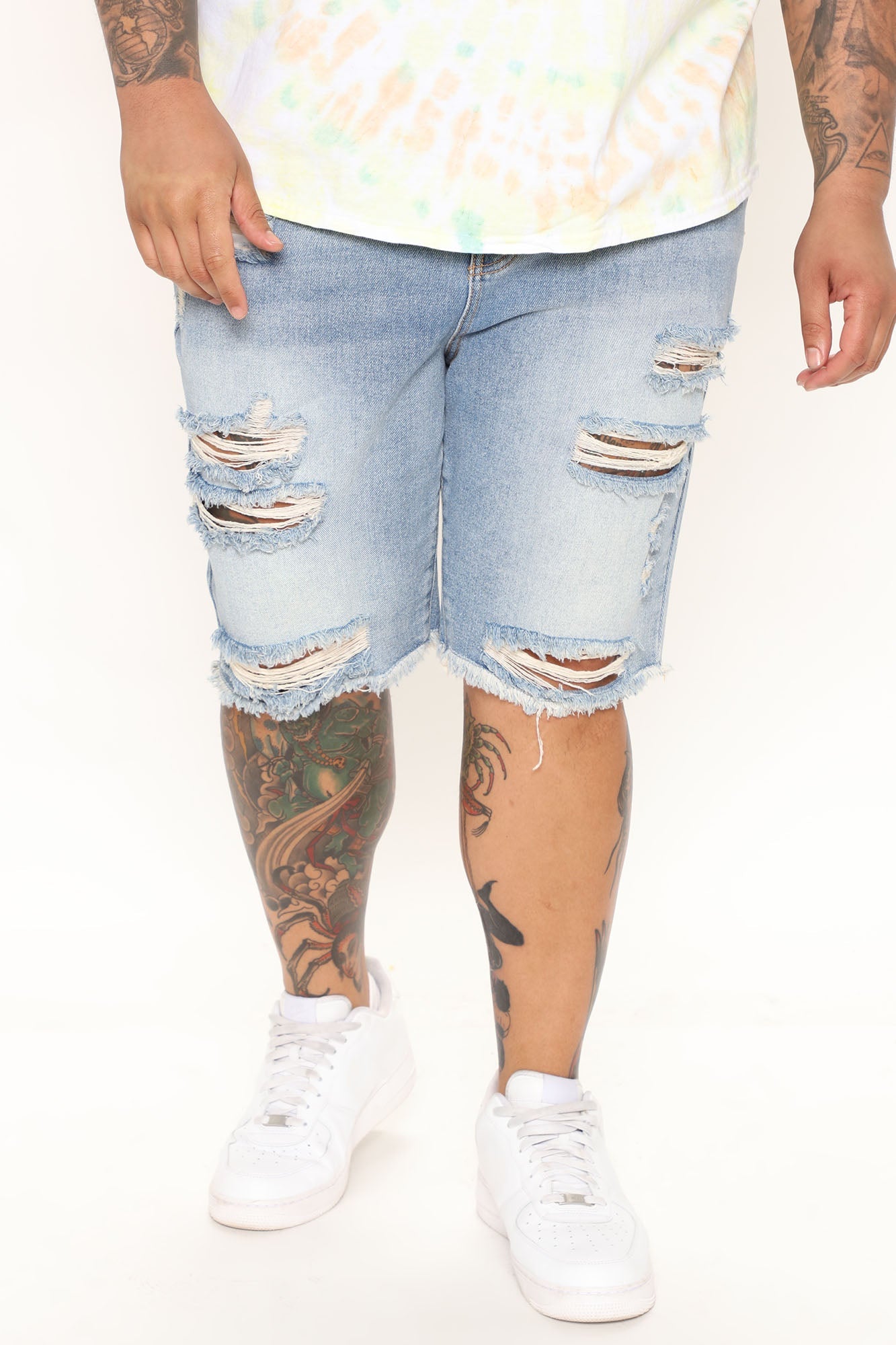 Back To It Distressed Raw Hem Slim Denim Shorts - Light Wash