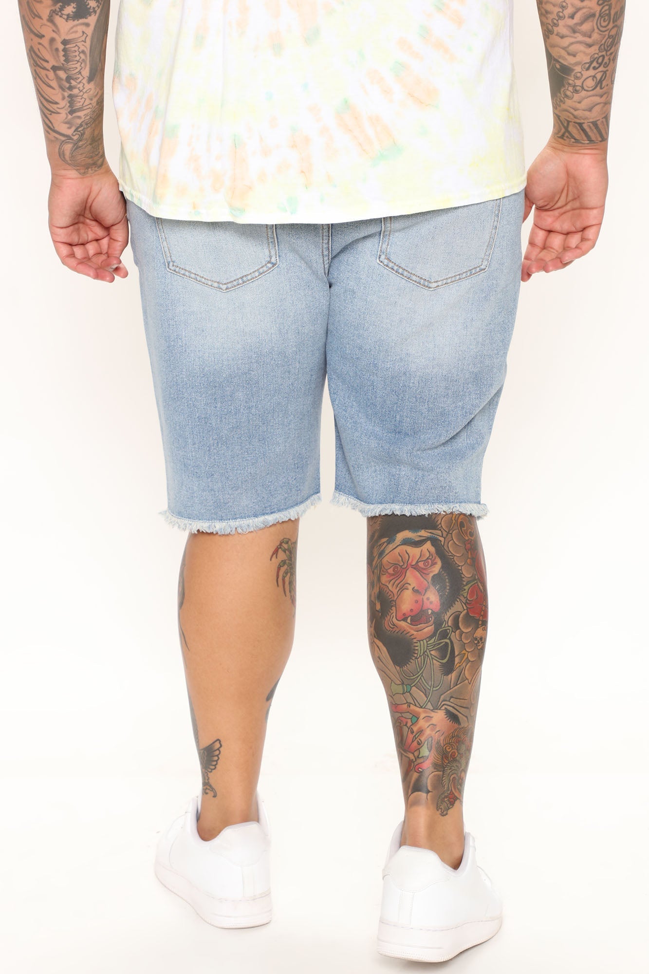 Back To It Distressed Raw Hem Slim Denim Shorts - Light Wash