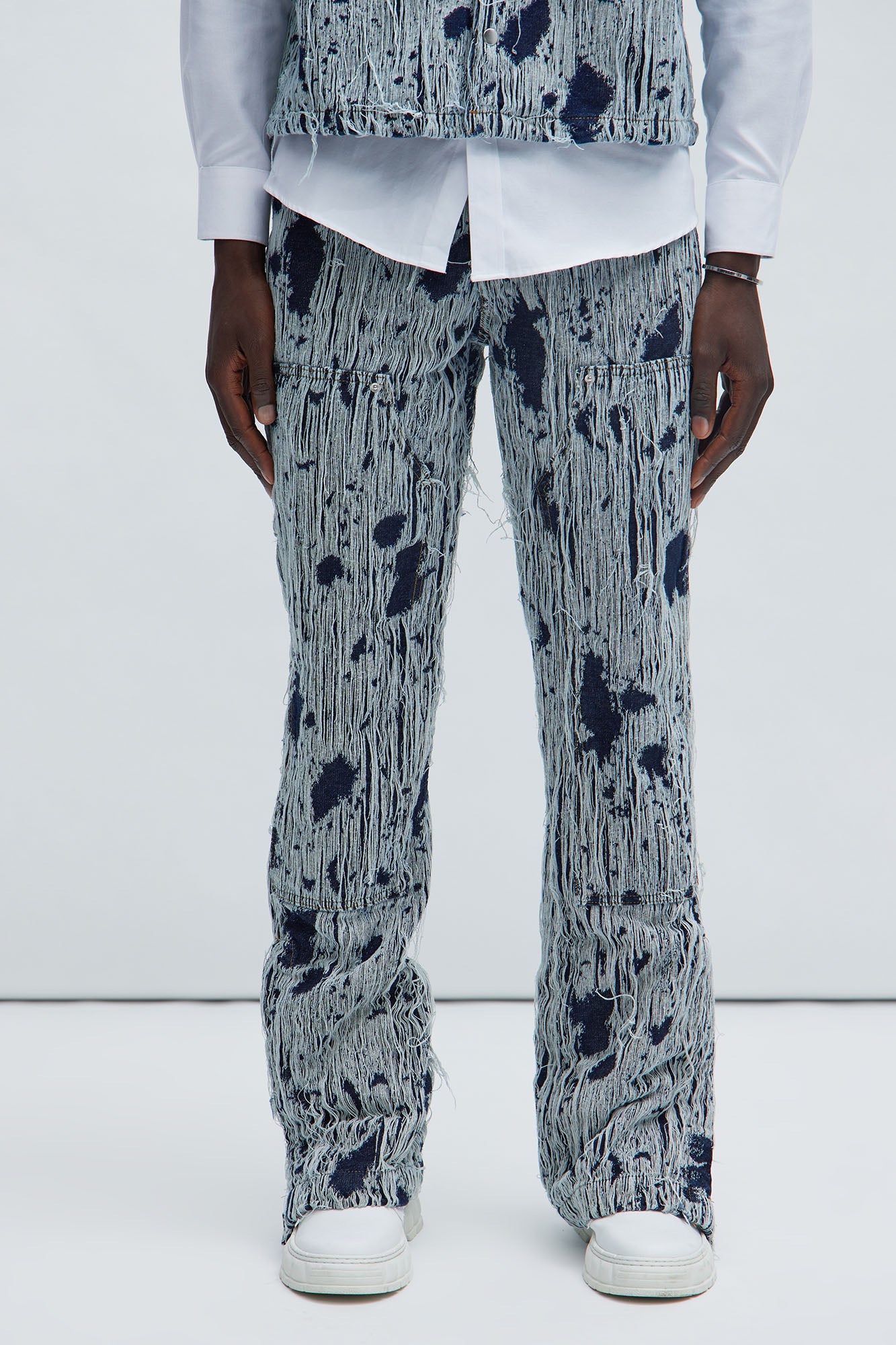 Riley Carpenter Slim Flare Frayed Denim Jeans - Indigo