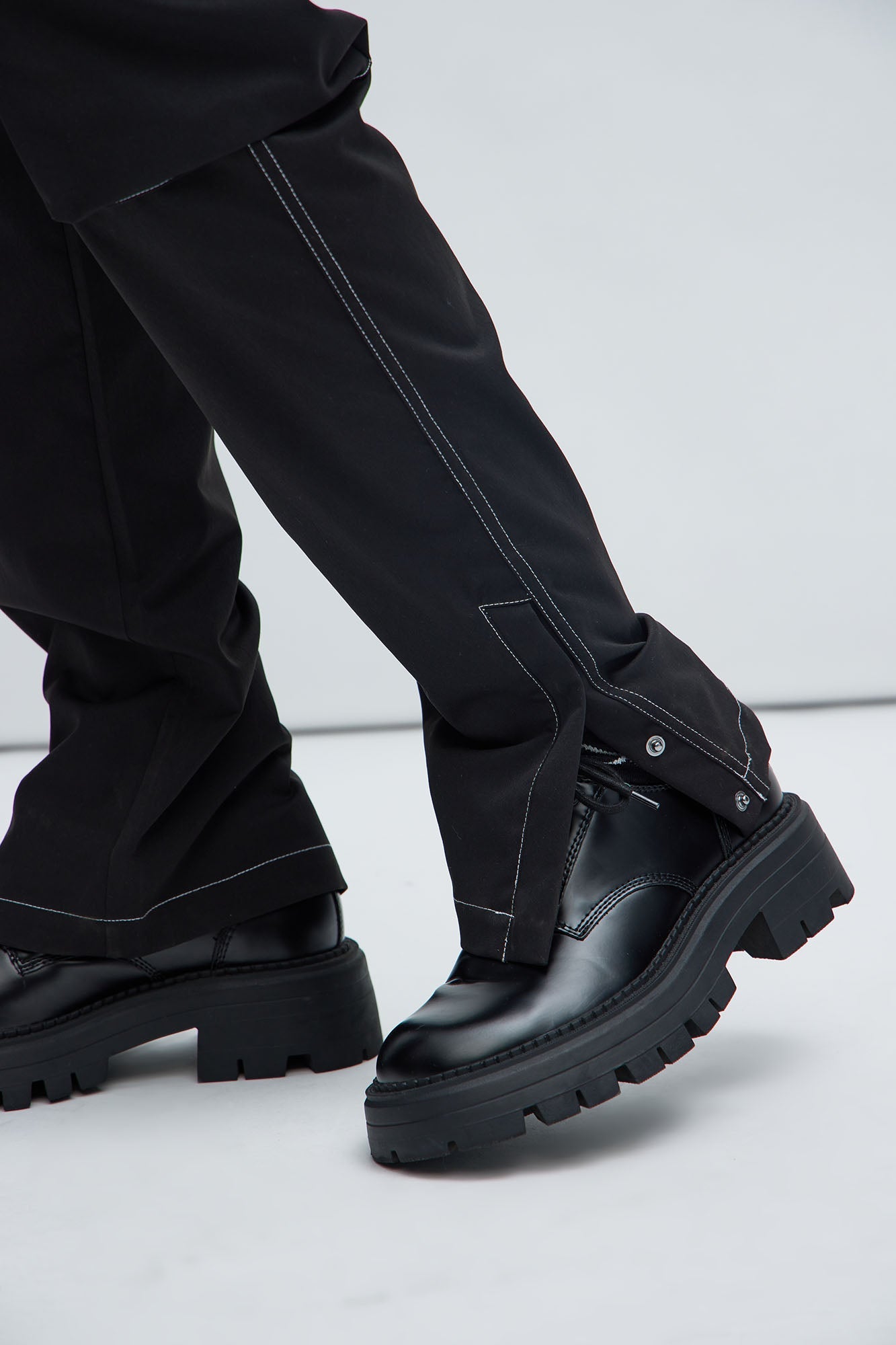 Curtis Contrast Stitch Relaxed Cargo Pants - Black