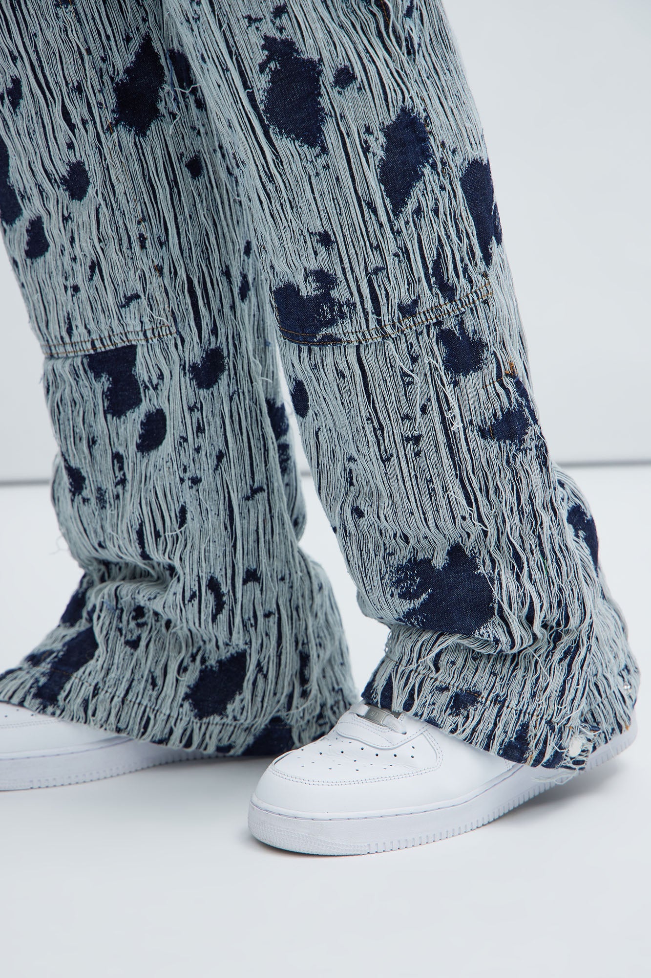 Riley Carpenter Slim Flare Frayed Denim Jeans - Indigo