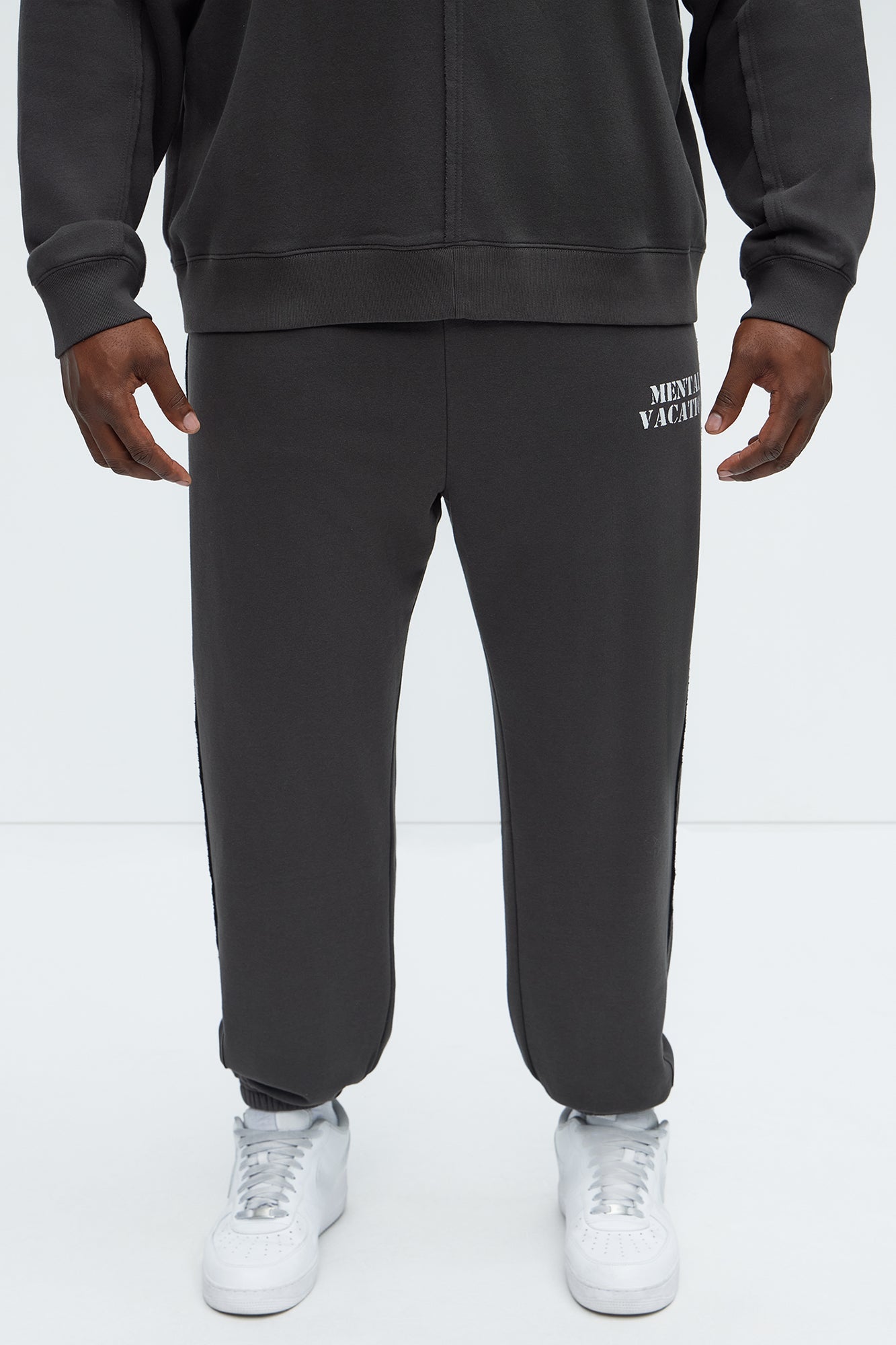 Mental Vacation Jogger - Black