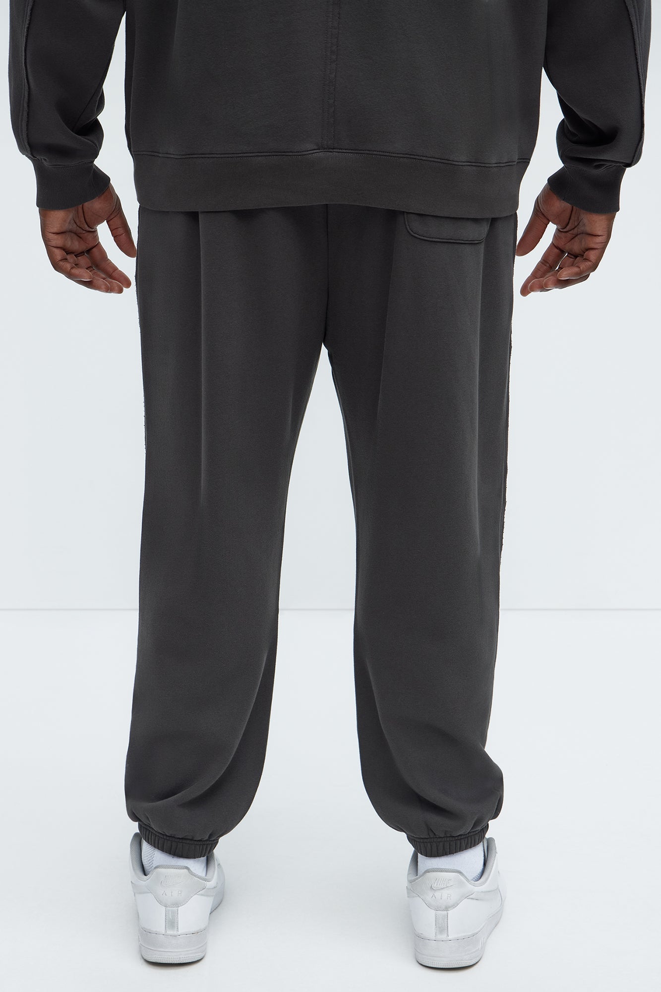 Mental Vacation Jogger - Black