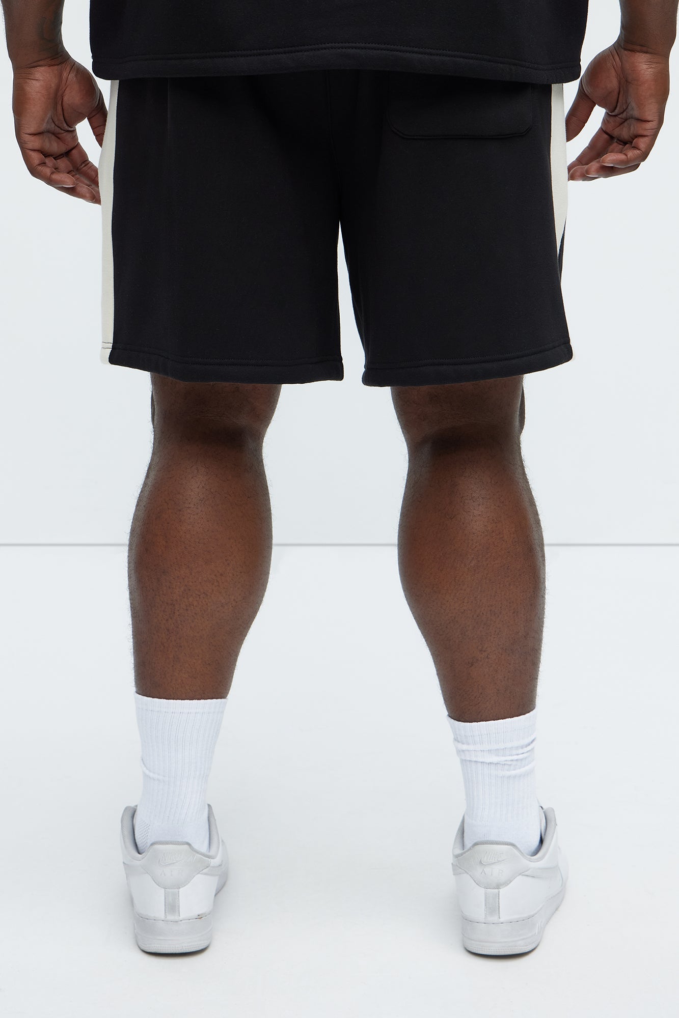 Tyson Oversized Heavyweight Striped Shorts - Black