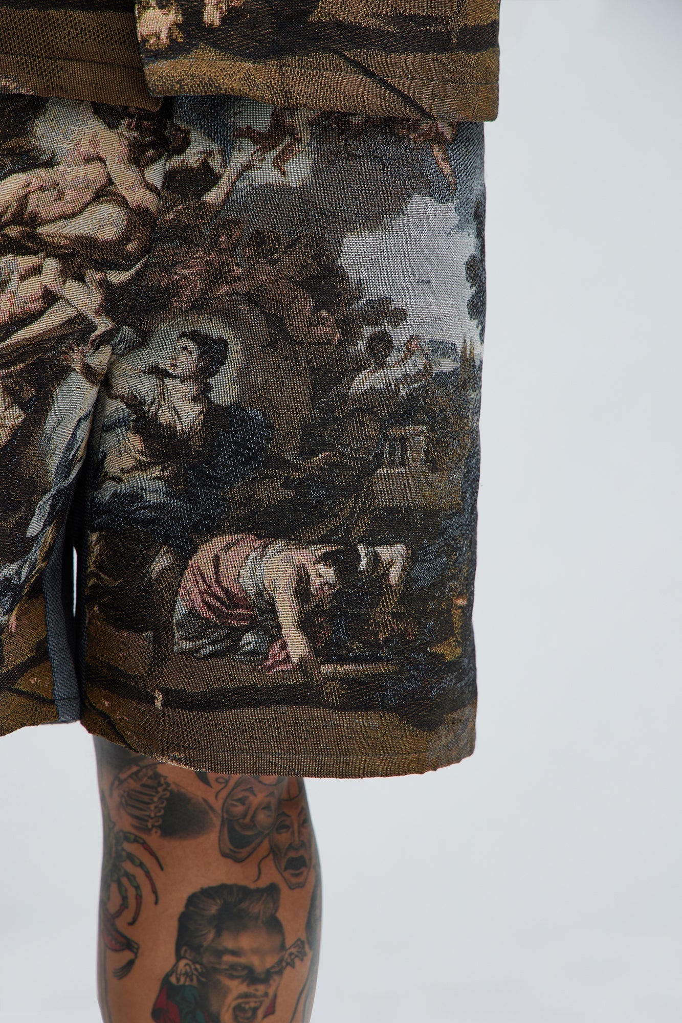 Cassiel Tapestry Shorts - Multi Color