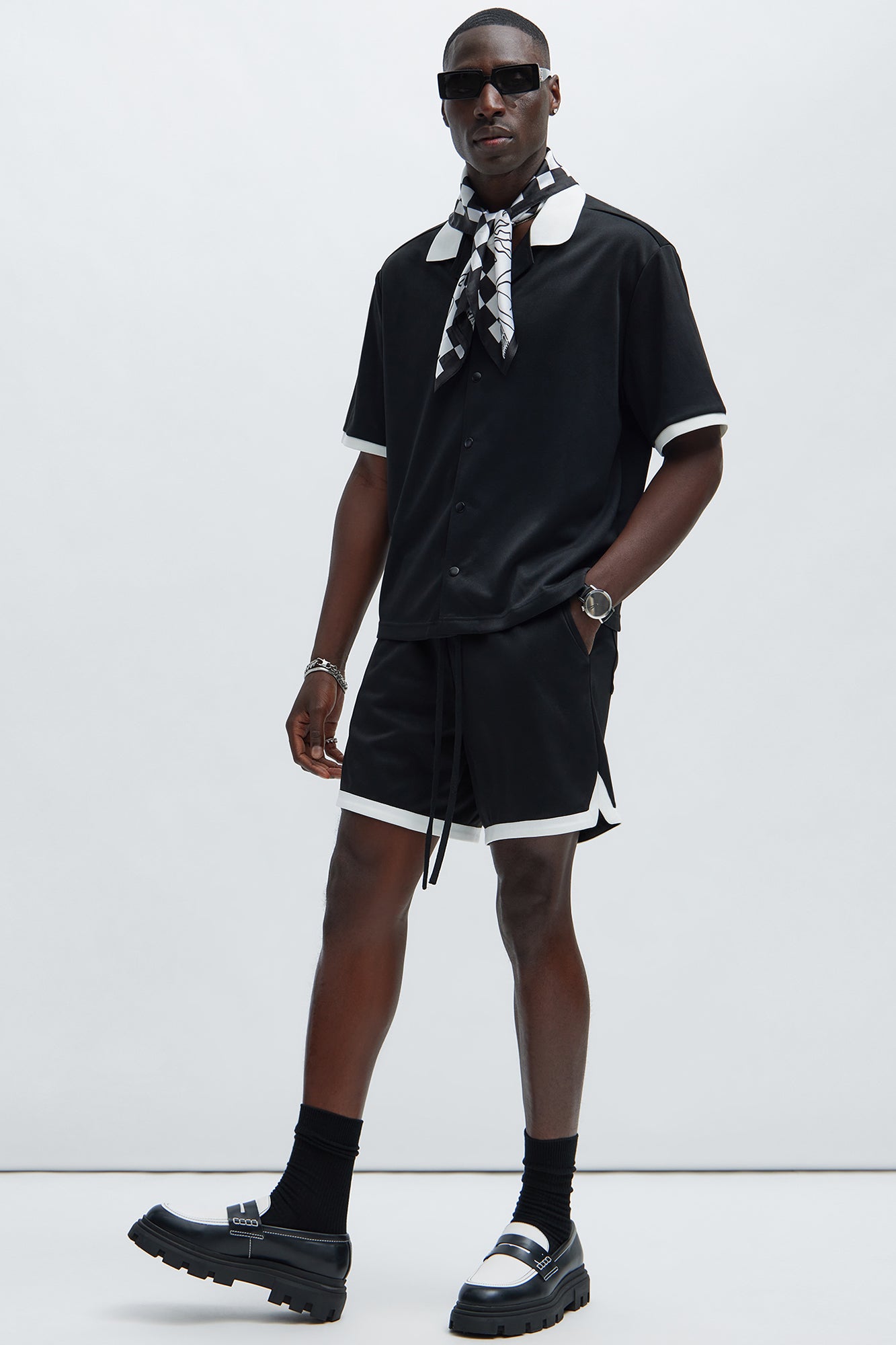 Kingpin Warmup Shorts - Black