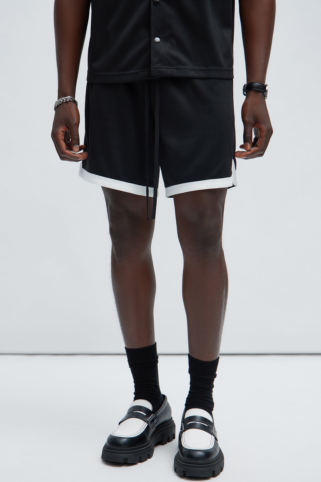 Kingpin Warmup Shorts - Black