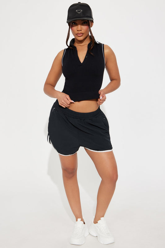 Clubhouse Charm Active Short - Black