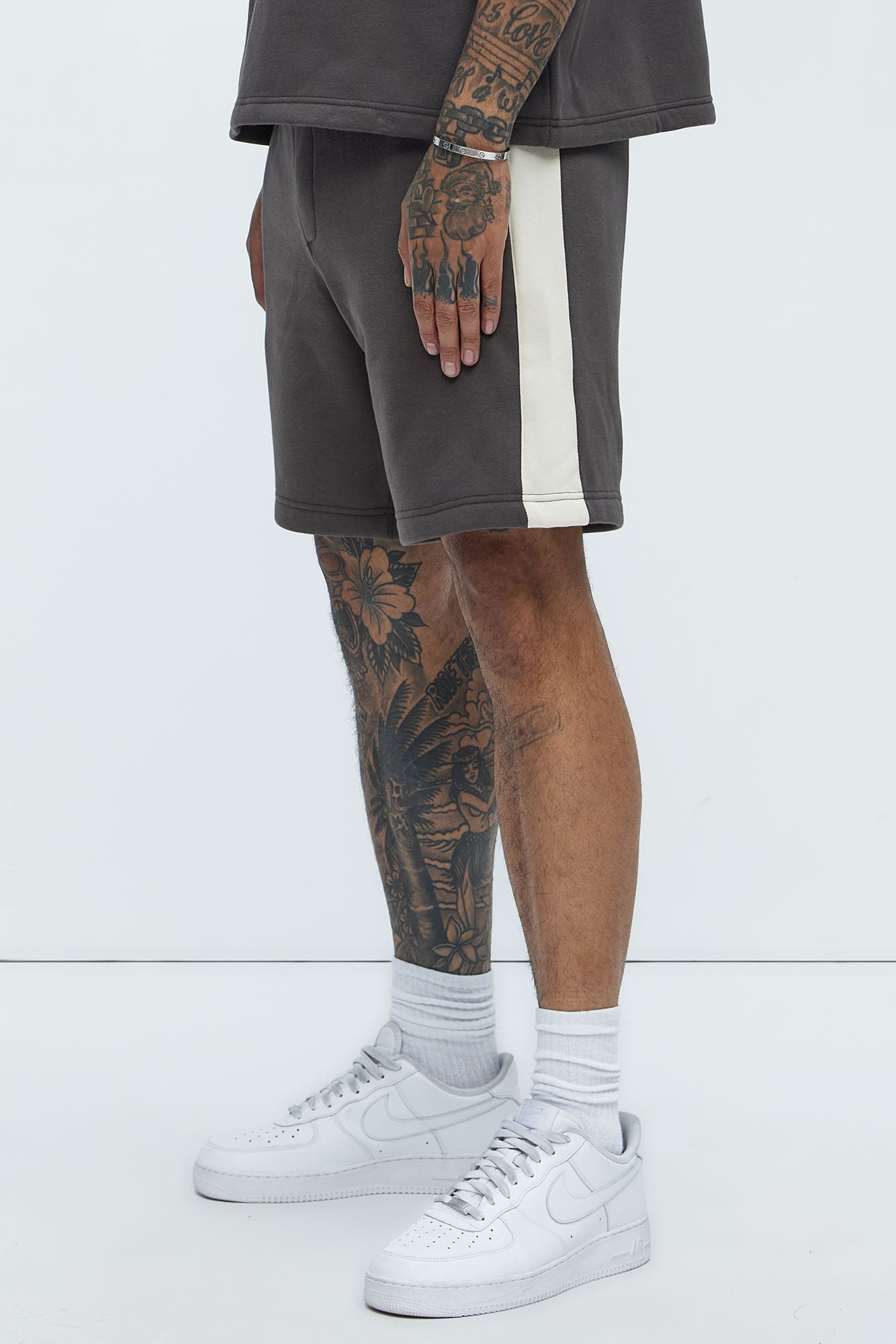 Tyson Oversized Heavyweight Striped Shorts - Olive