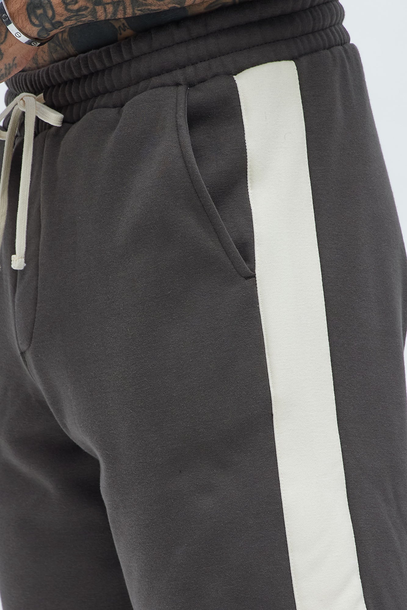 Tyson Oversized Heavyweight Striped Shorts - Olive