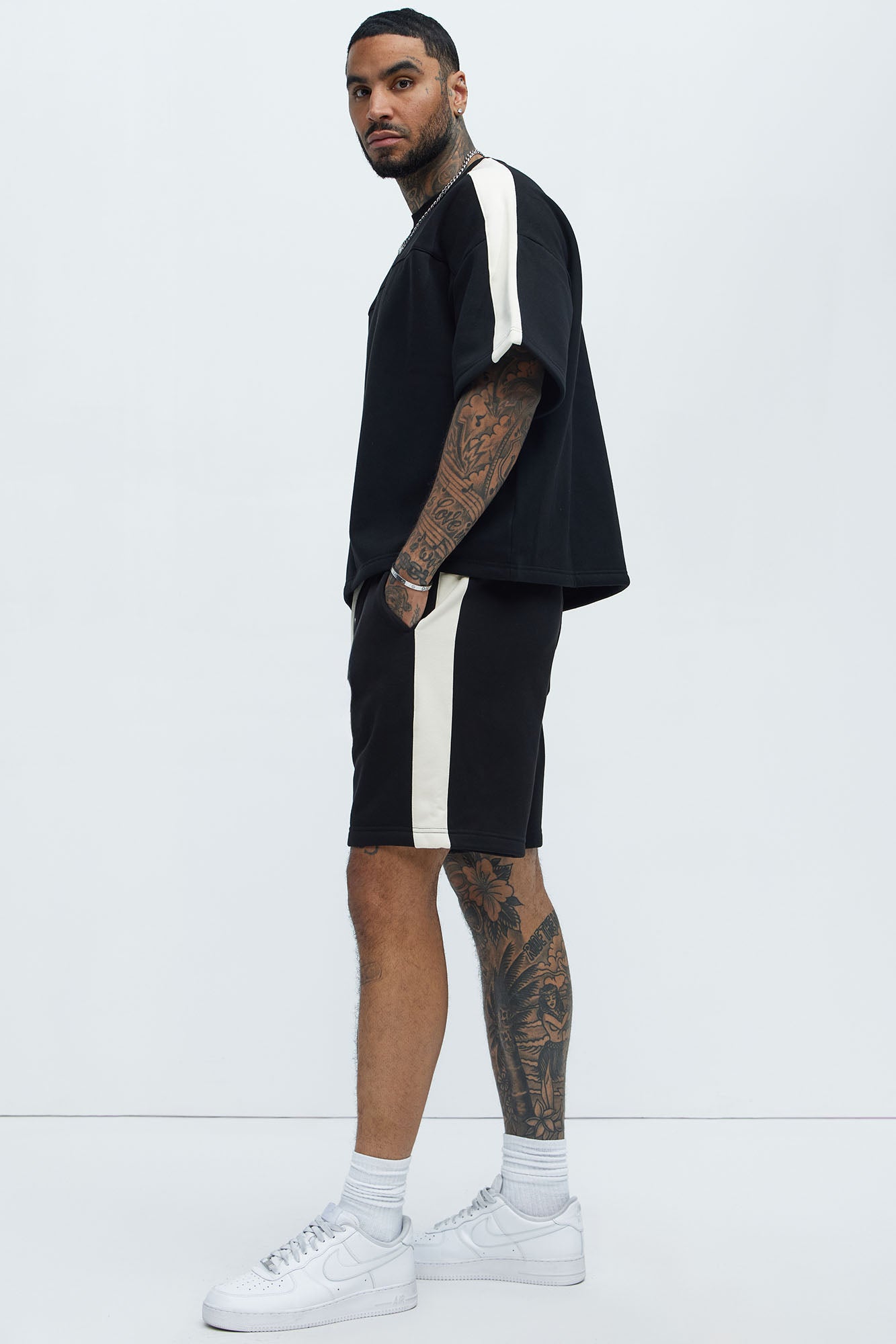 Tyson Oversized Heavyweight Striped Shorts - Black