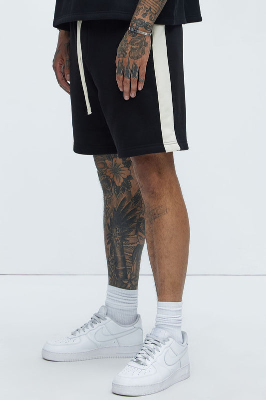 Tyson Oversized Heavyweight Striped Shorts - Black