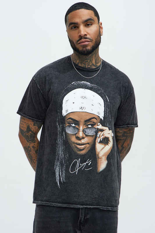 Aaliyah Rock The Boat Short Sleeve Tee - Black