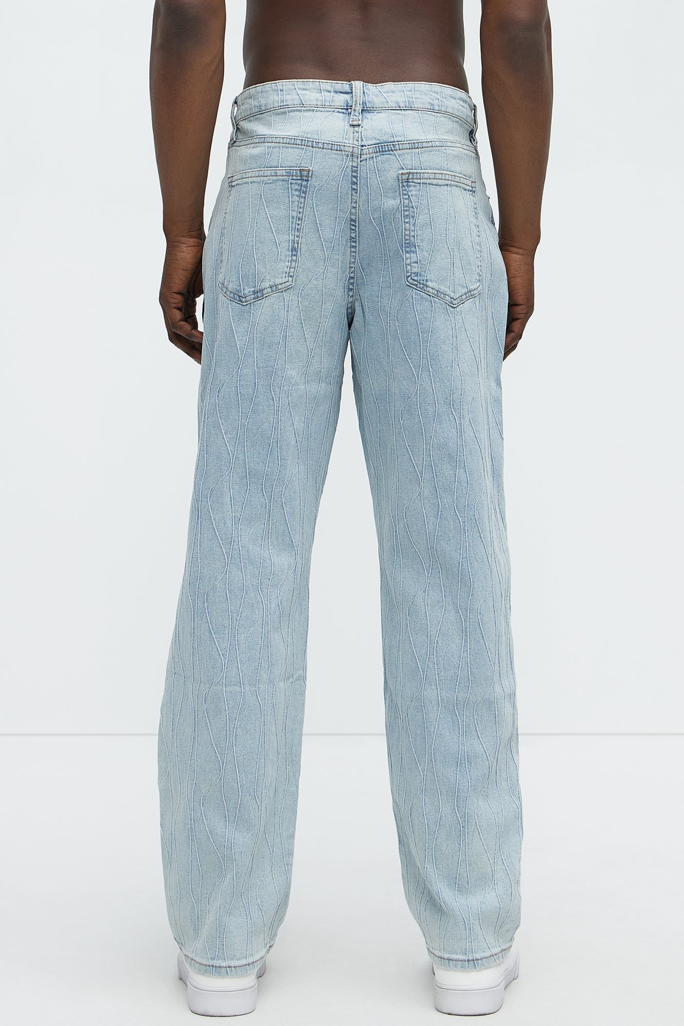 Wavy Jacquard Straight Jeans - Light Blue Wash
