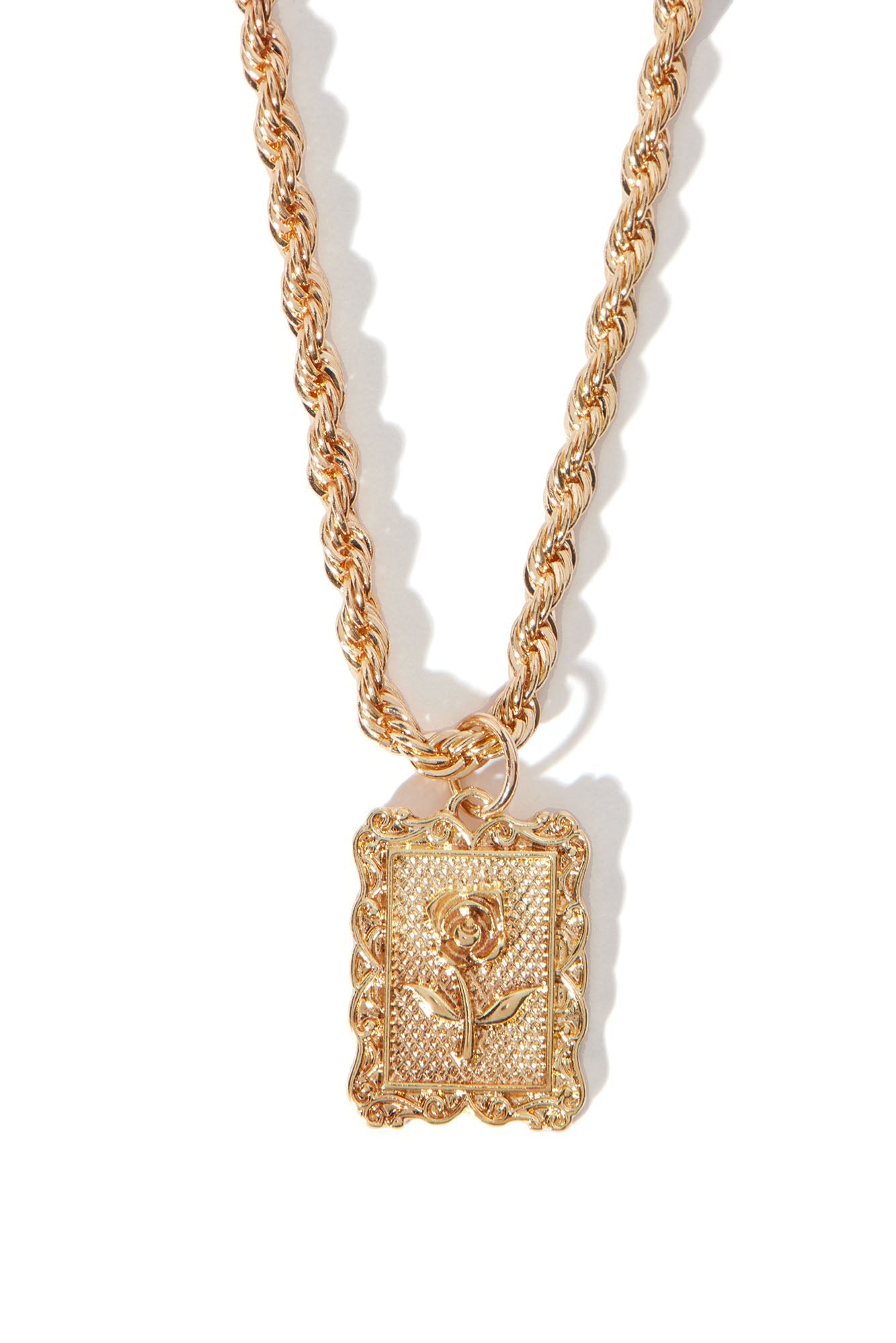 Rose Pendant Rope Chain Necklace - Gold