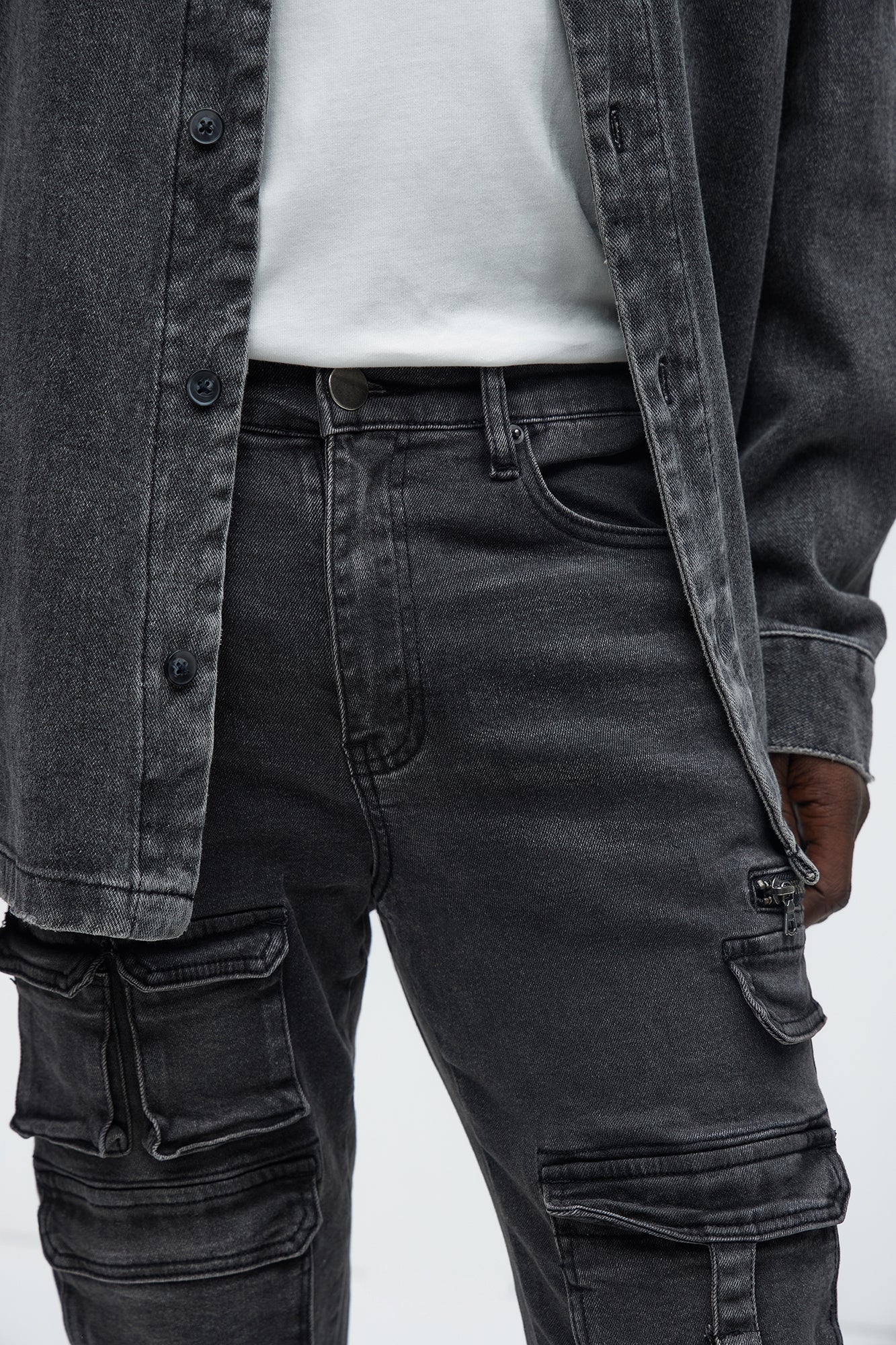 Cargo Pocket Slim Taper Jeans - Black