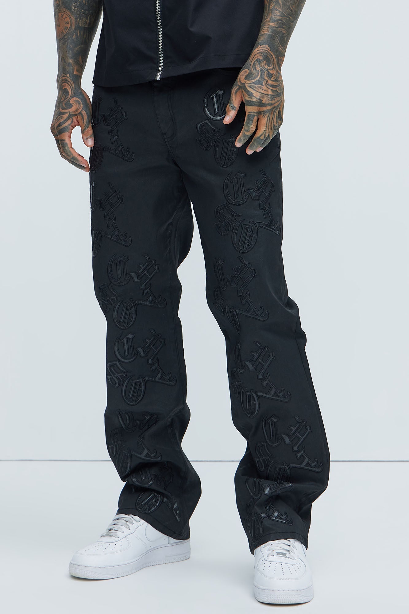 Chaos Embroidery Straight Jeans - Black