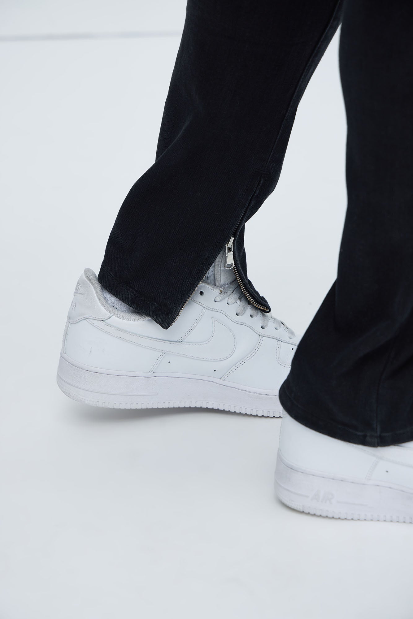 Point Of View Skinny Jeans - Black