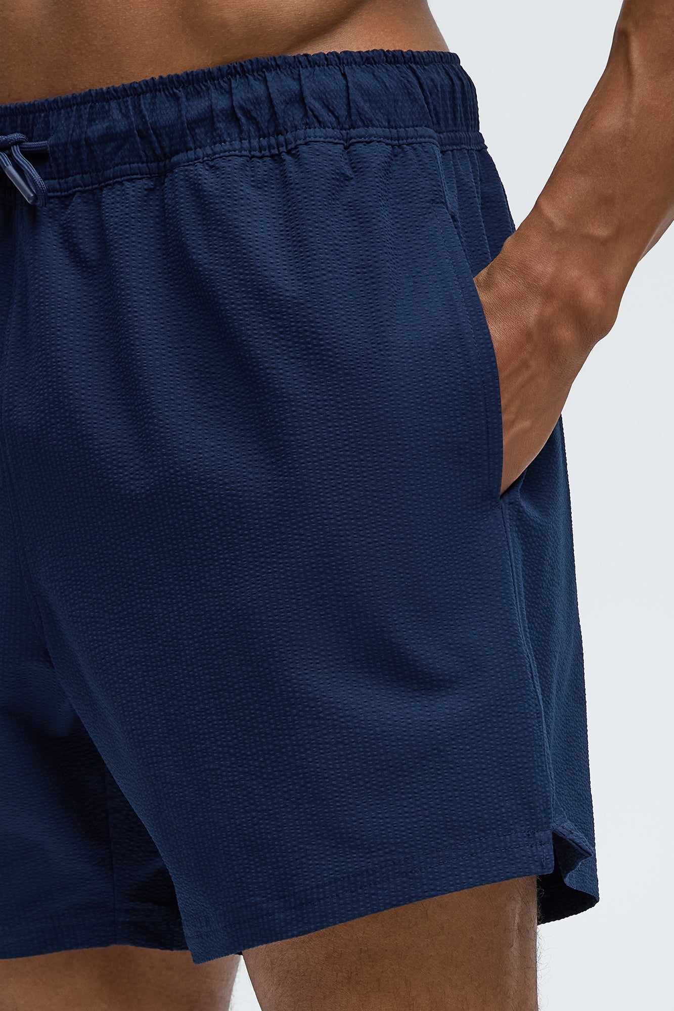 Seersucker Swim Mid Trunk - Navy