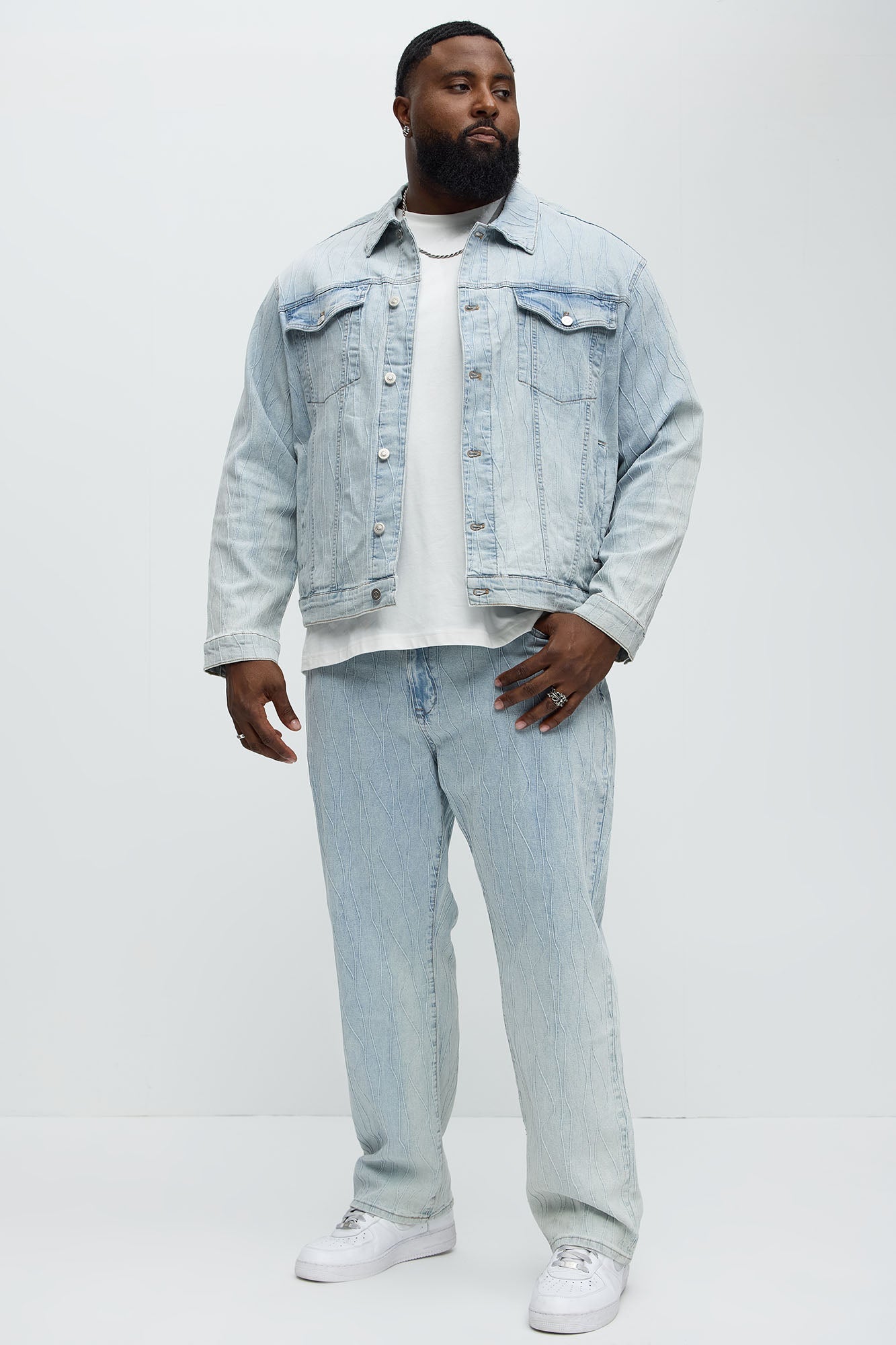 Wavy Jacquard Straight Jeans - Light Blue Wash