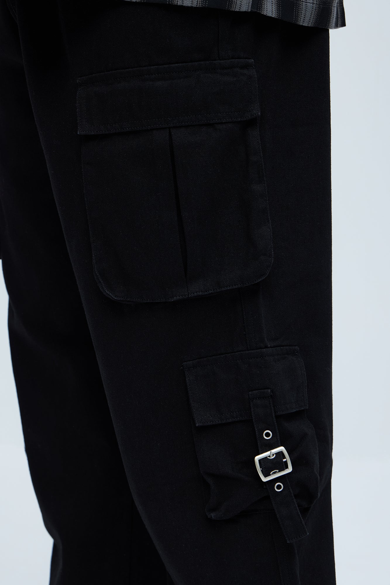 These Streets Cargo Buckle Straps Baggy Jeans - Black