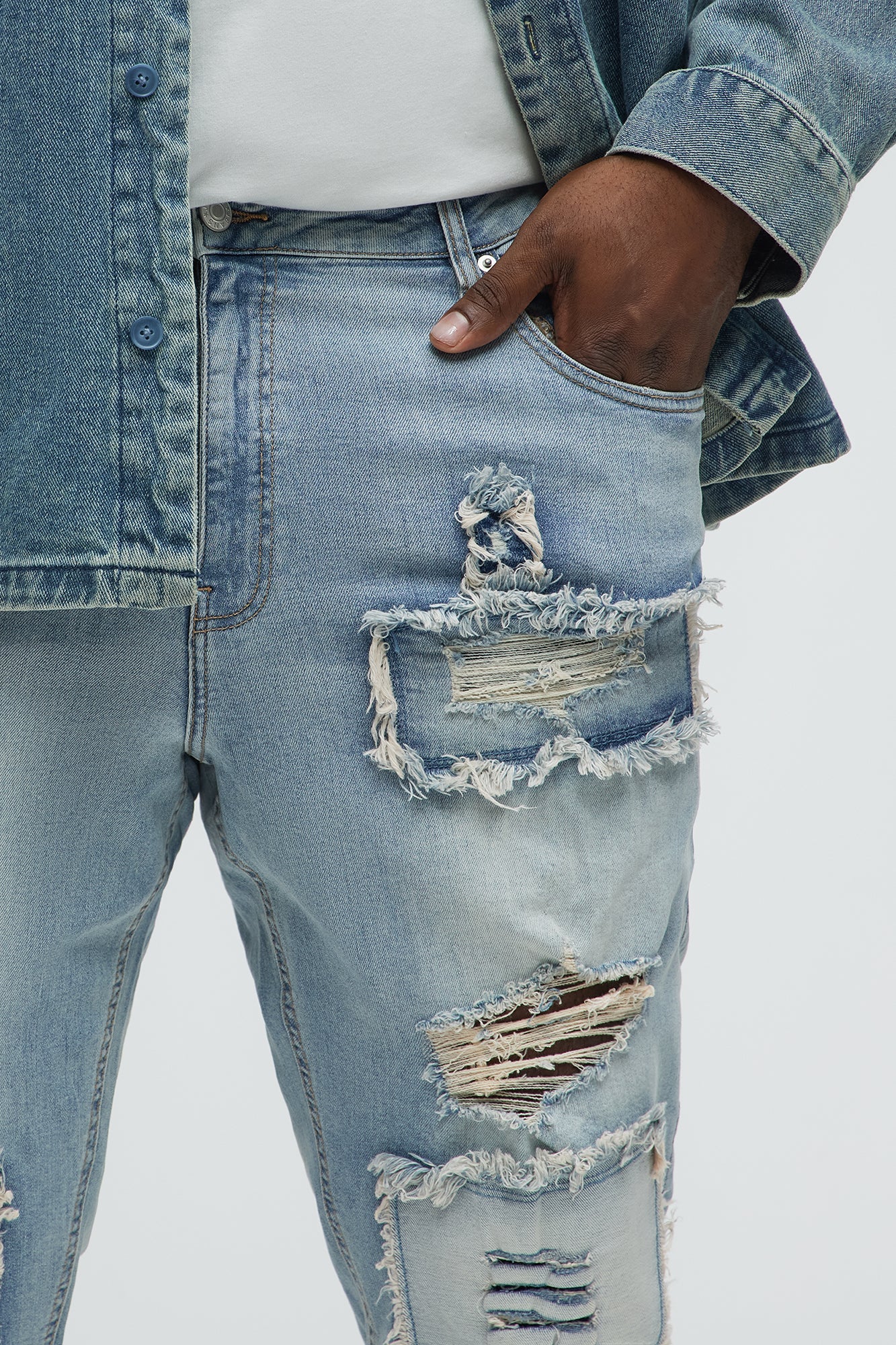 Shredded Patchwork Skinny Jeans - Light Wash