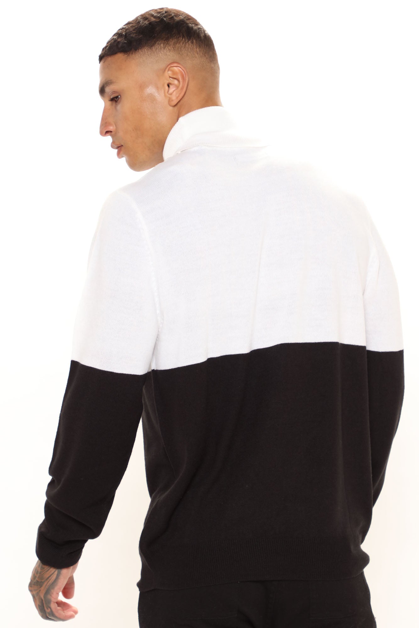 DeAngelo Colorblocked Turtleneck Sweater - Black/White