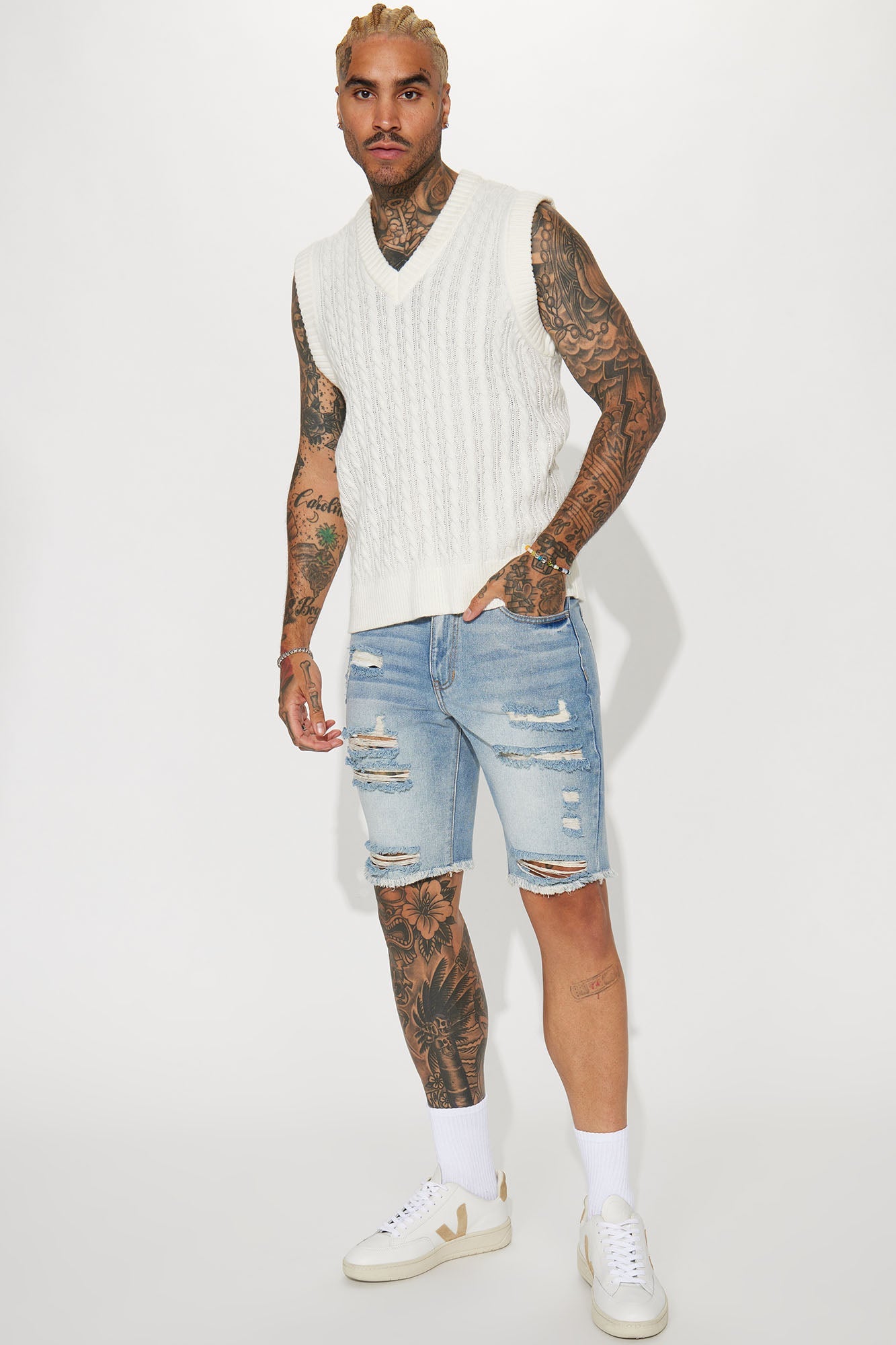 Back To It Distressed Raw Hem Slim Denim Shorts - Light Wash
