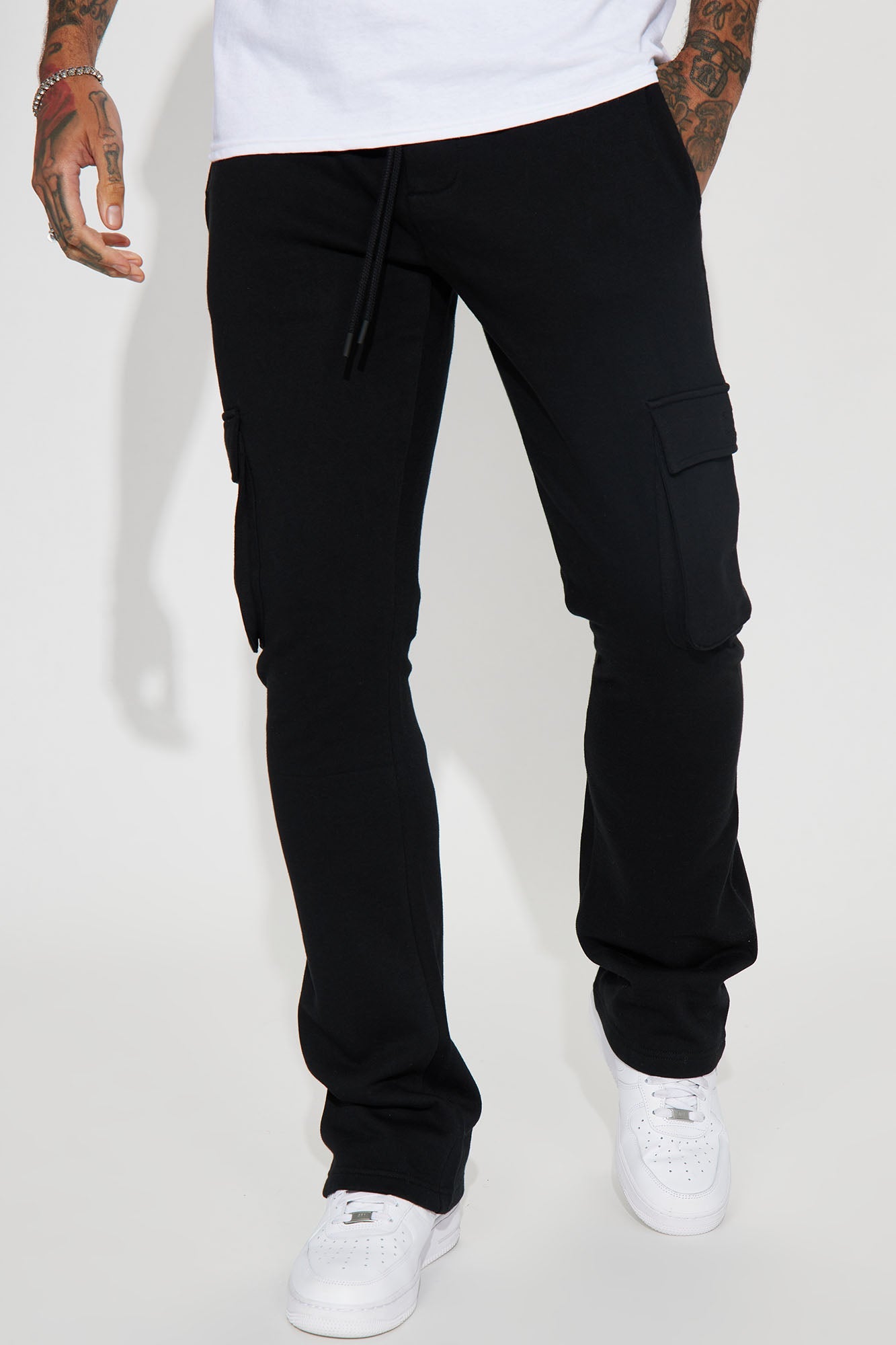 Tyson Cargo Skinny Flared Sweatpant - Black
